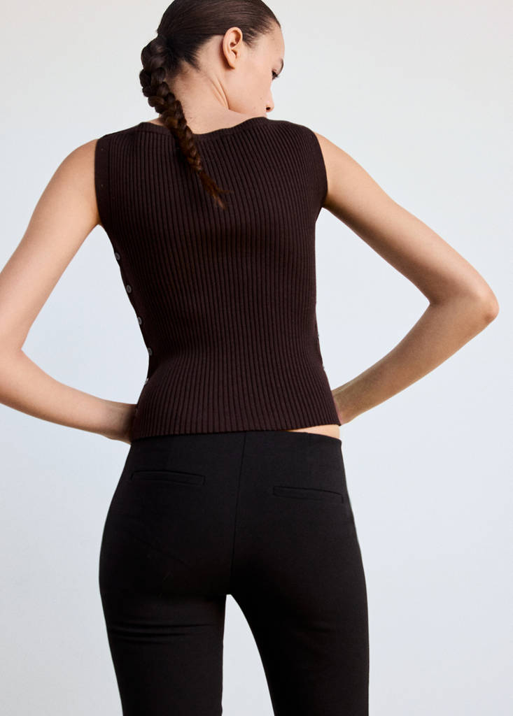 Top with multi-position buttons — Chocolate