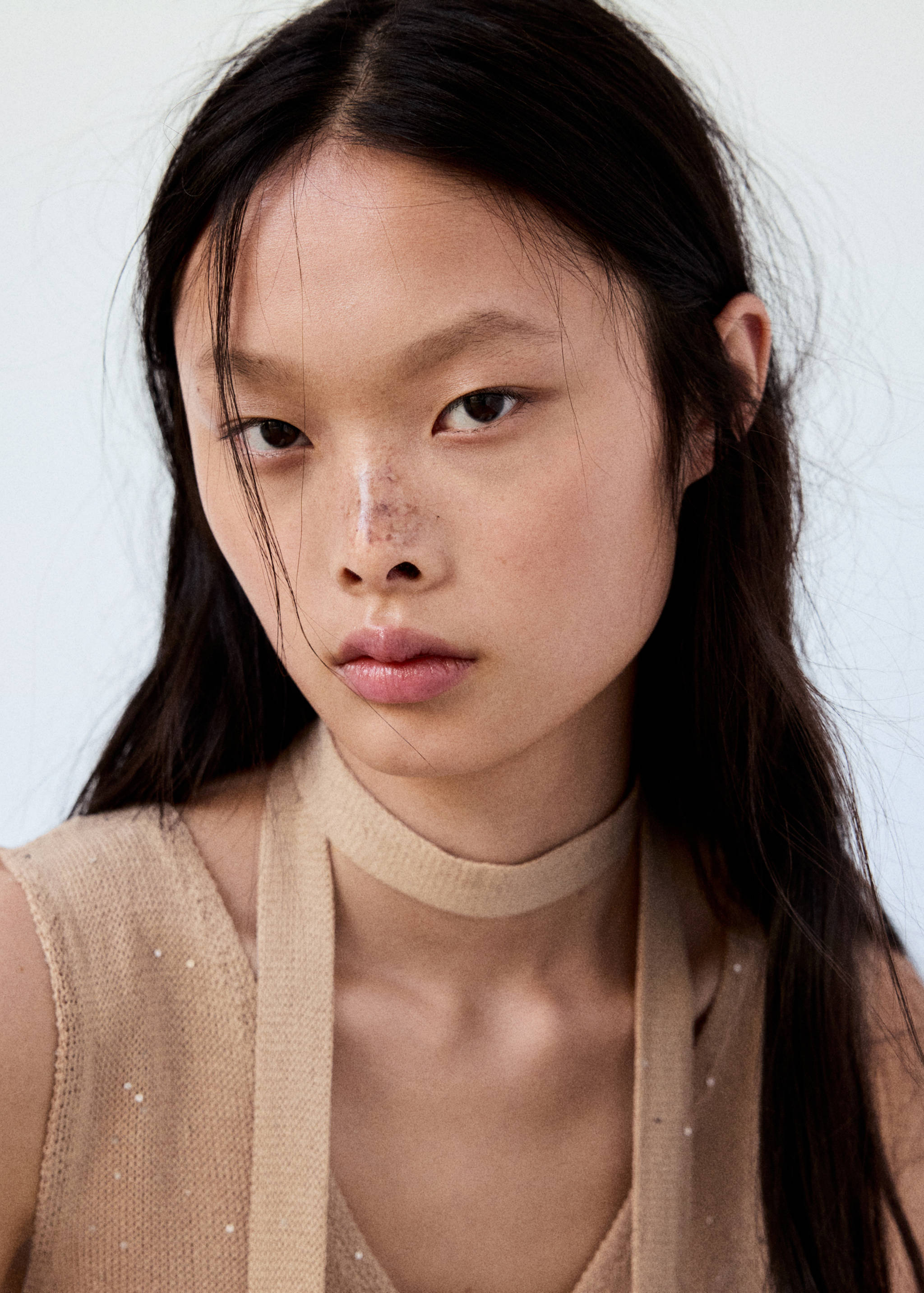 Knitted top with sequin detail - Details of the article 1