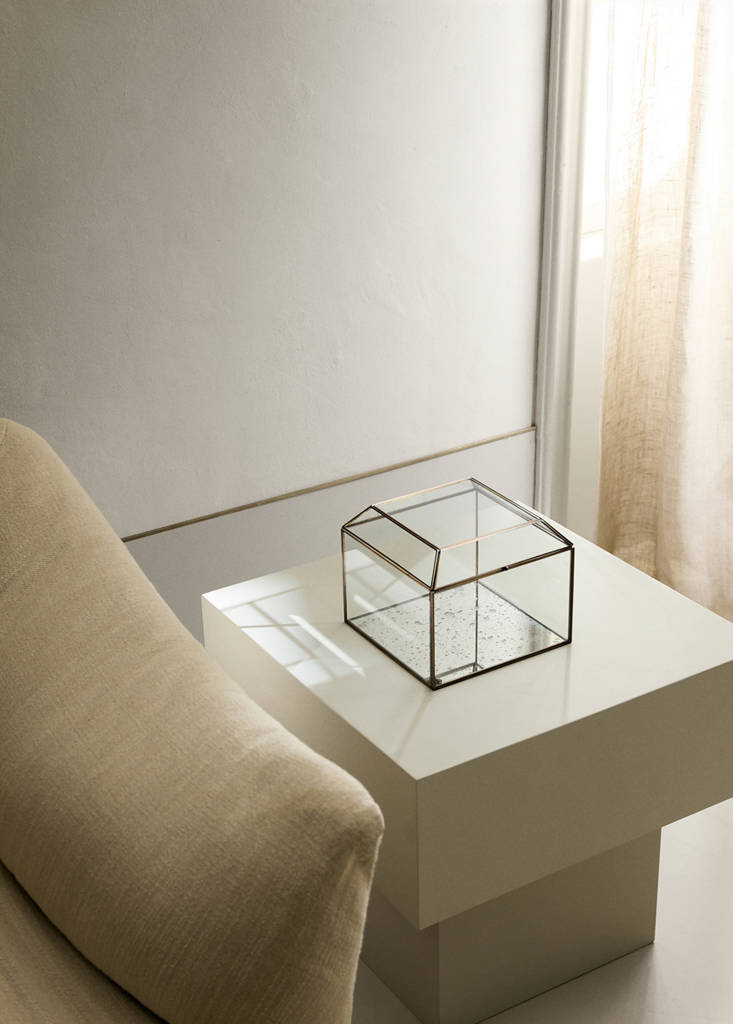 Medium metal-edged box — Gold