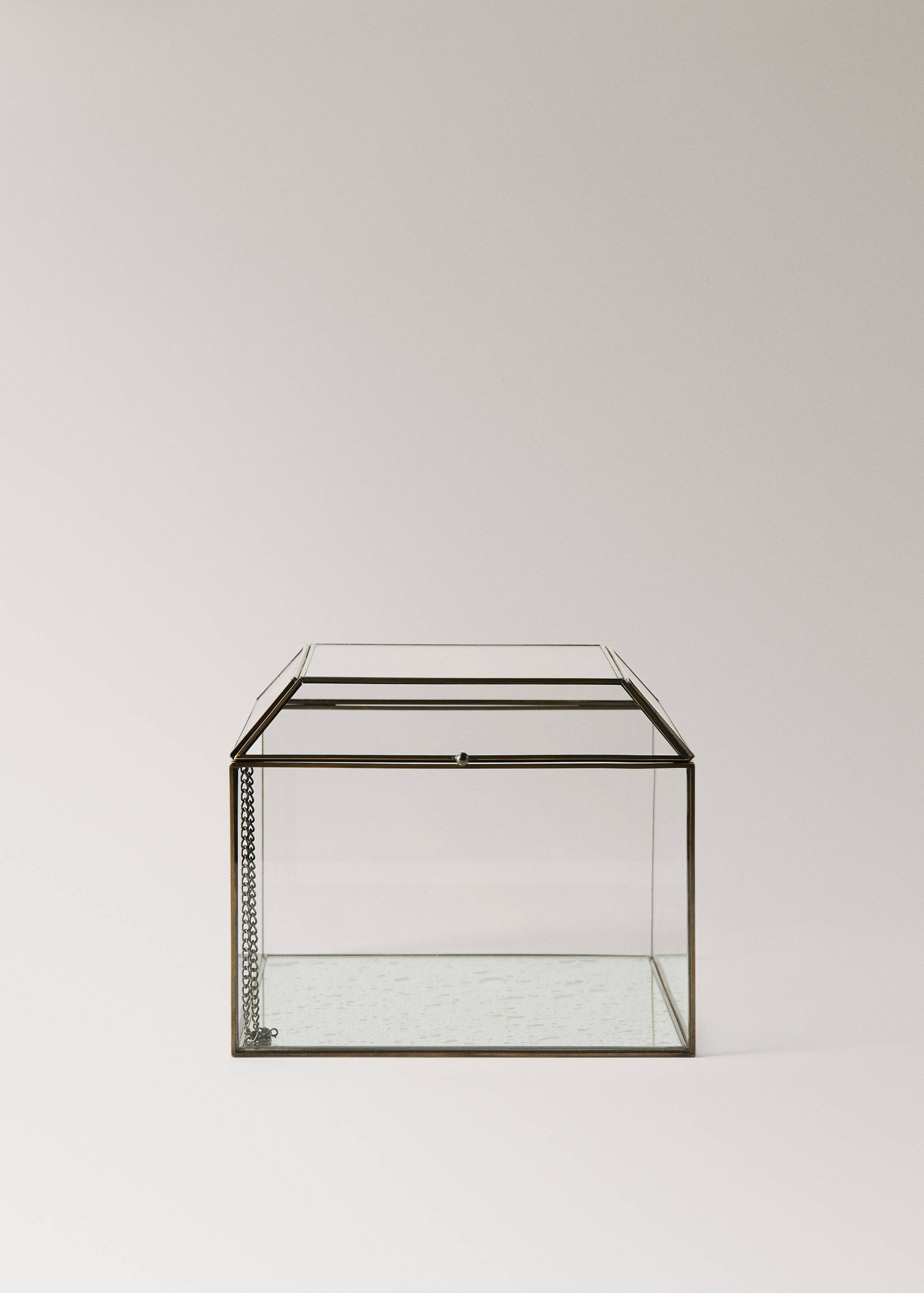 Medium metal-edged box - Article without model