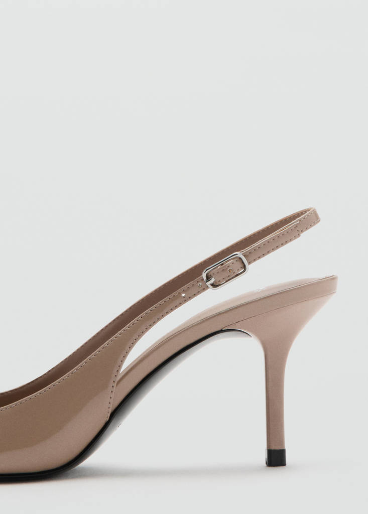 Patent heeled shoes — Nude