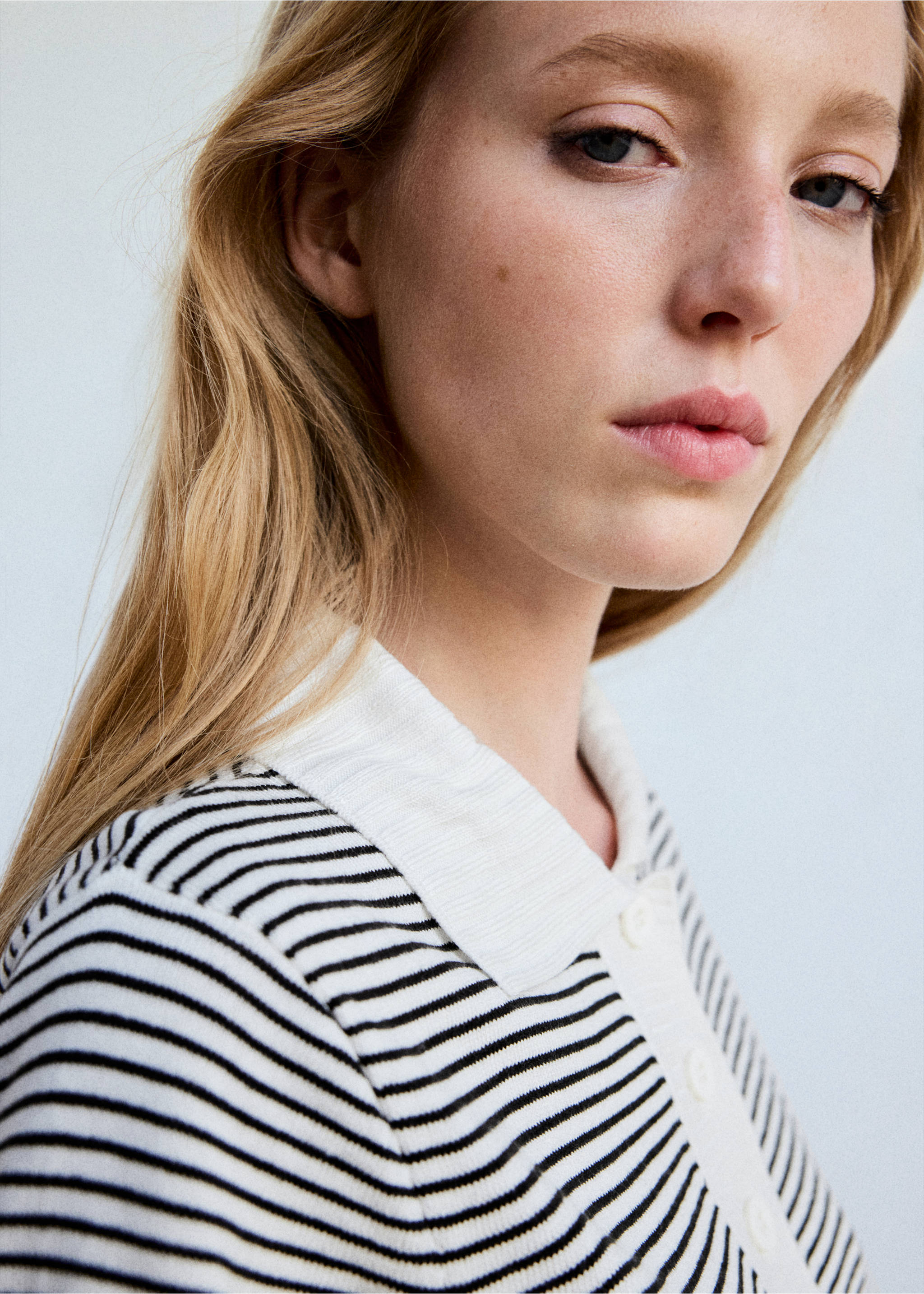 Striped fine-knit polo shirt - Medium plane, Ecru. Ref: 37034110-00.