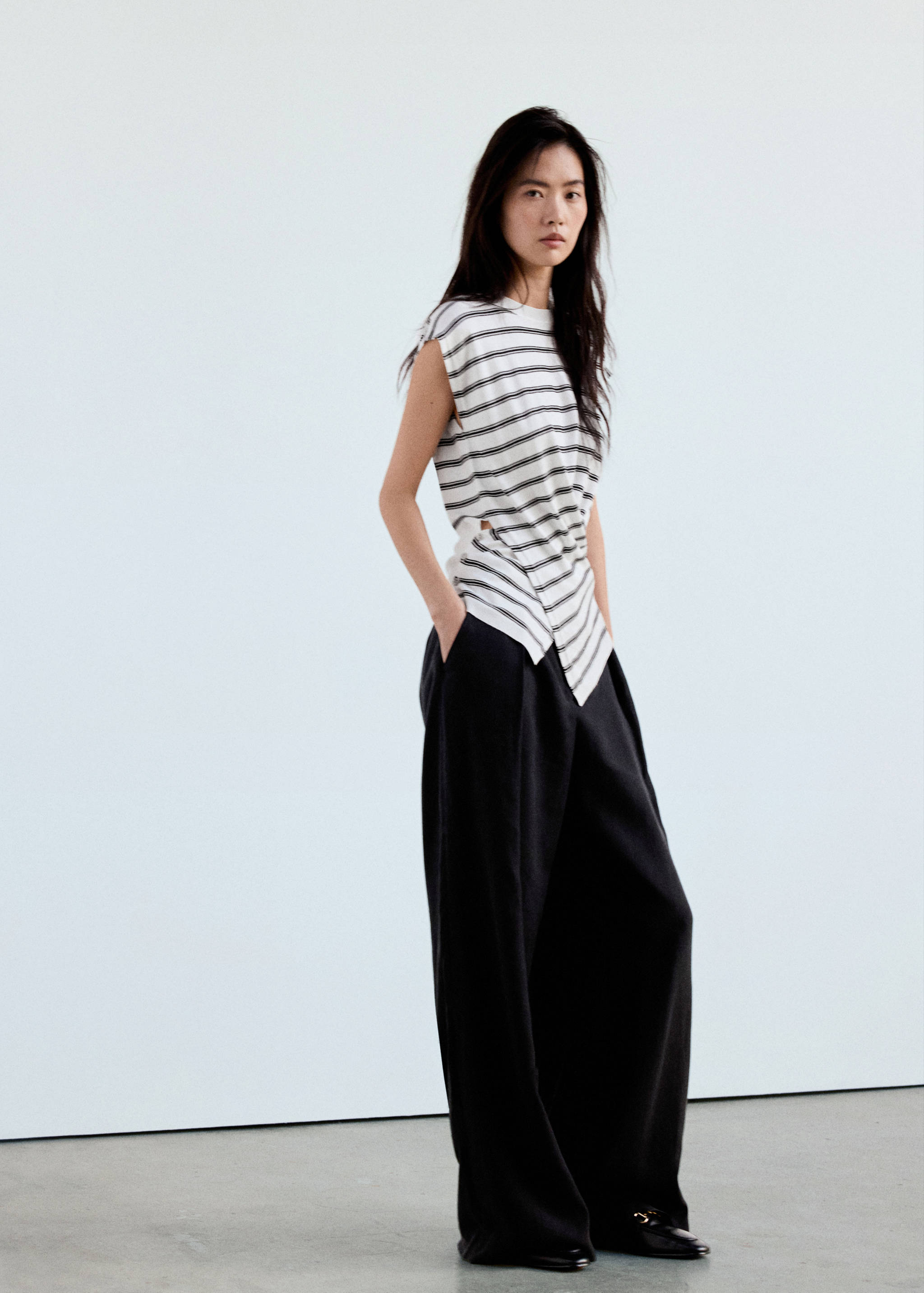 Pull en maille fine drapé - Plan général