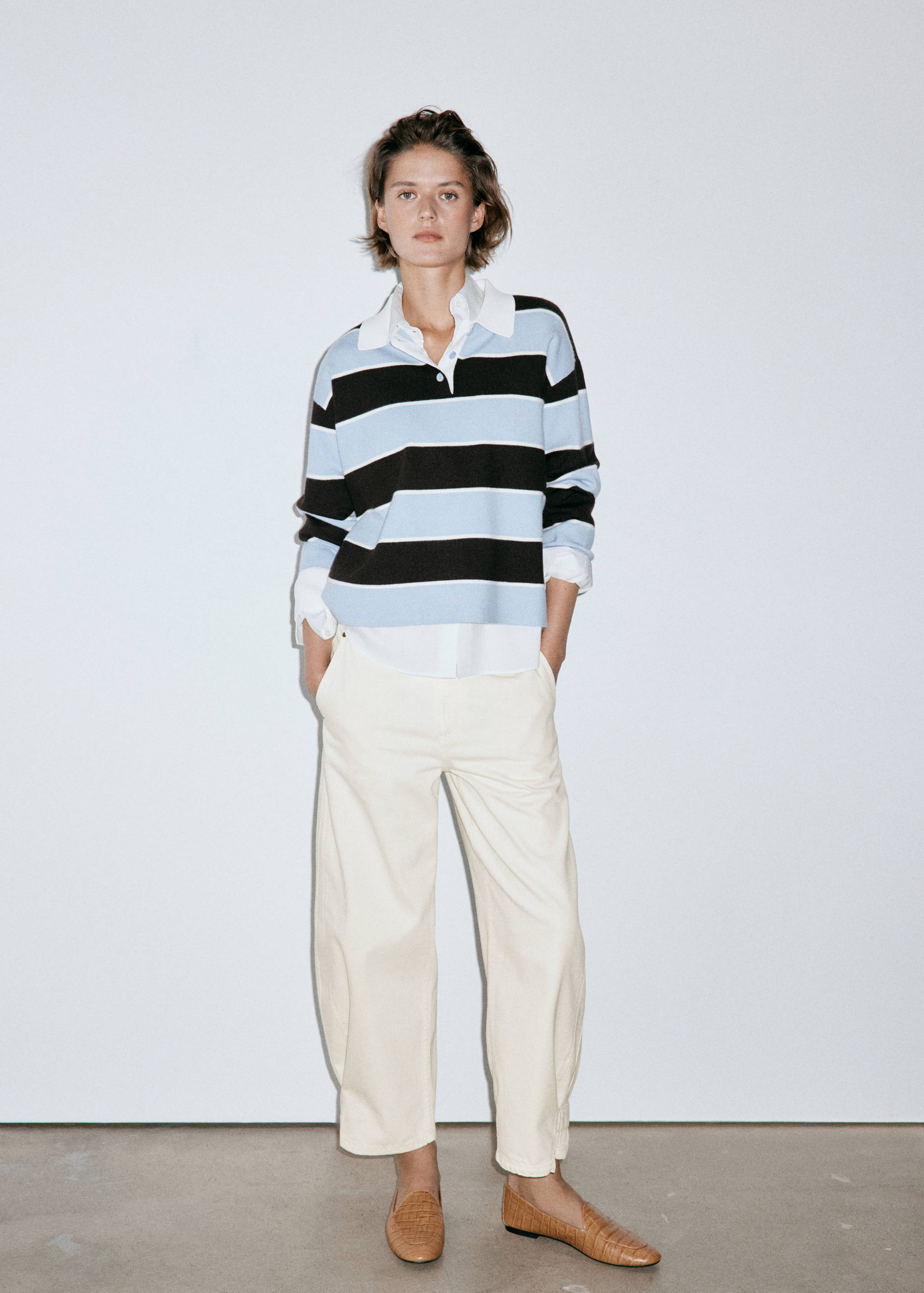 Balloon jeans with regular waist - General plane