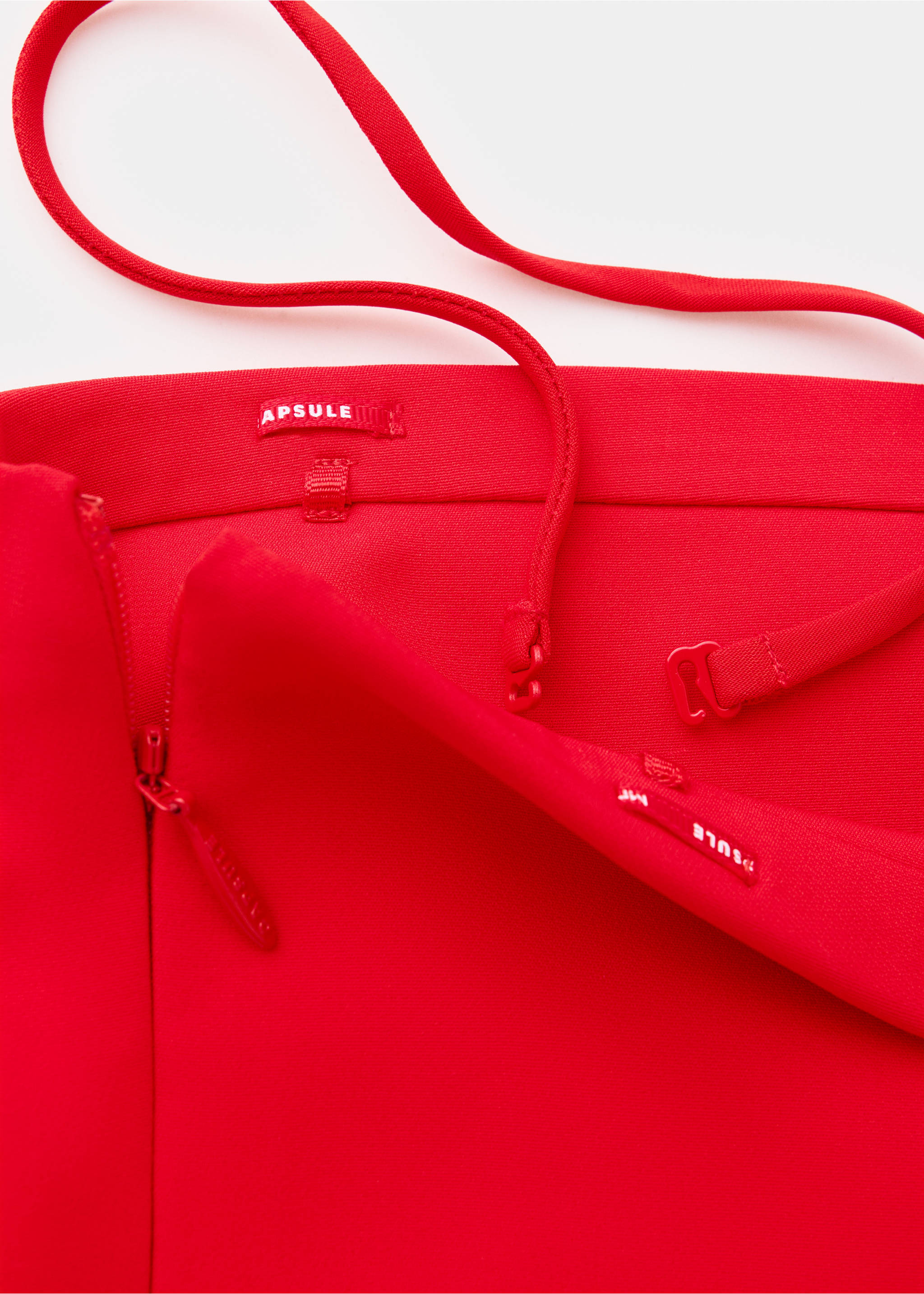 Asymmetric bandeau dress - Details of the article 0, Red. Ref: 37034121-00.