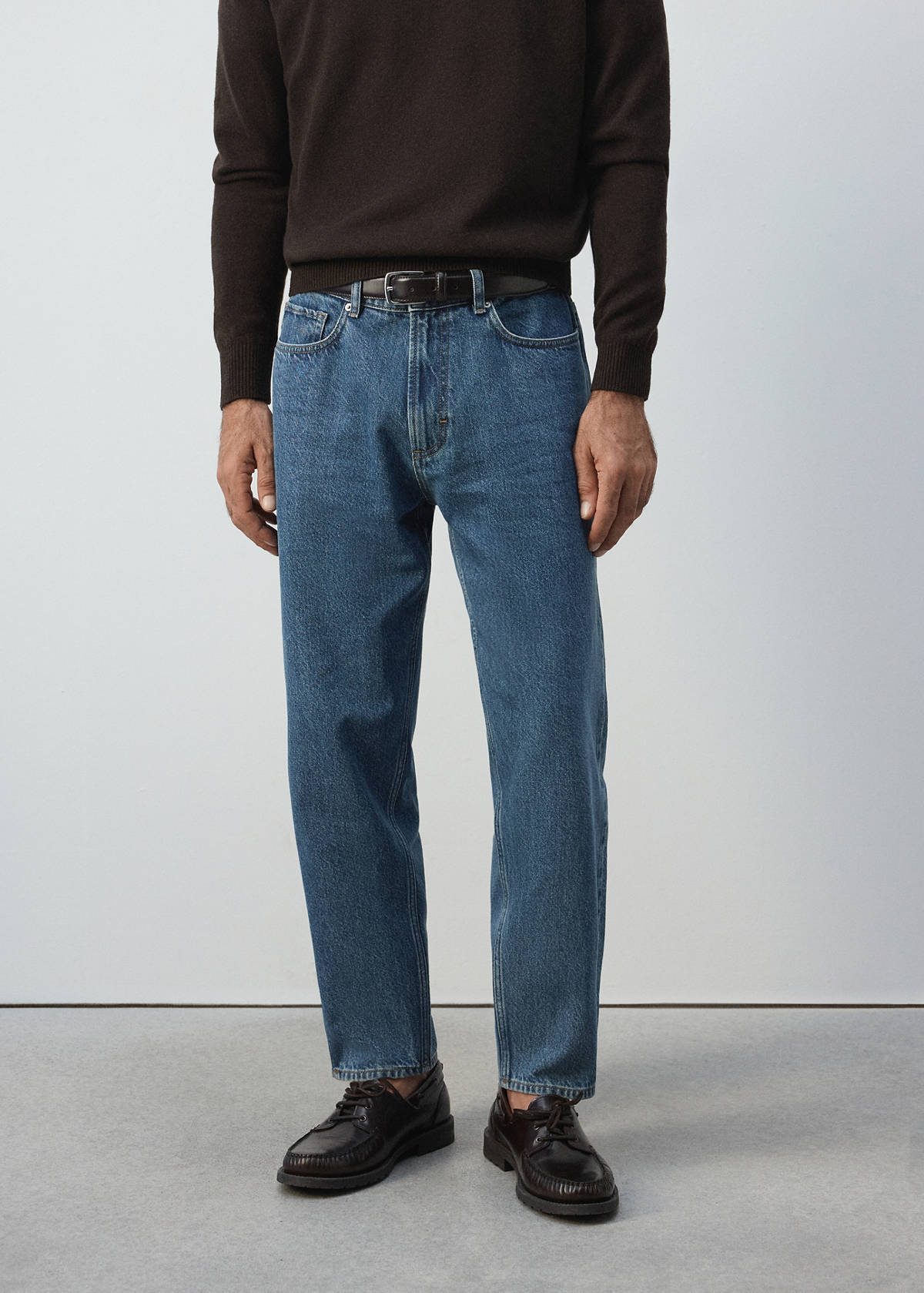 Sammy cropped carrot fit jeans — Dark Blue