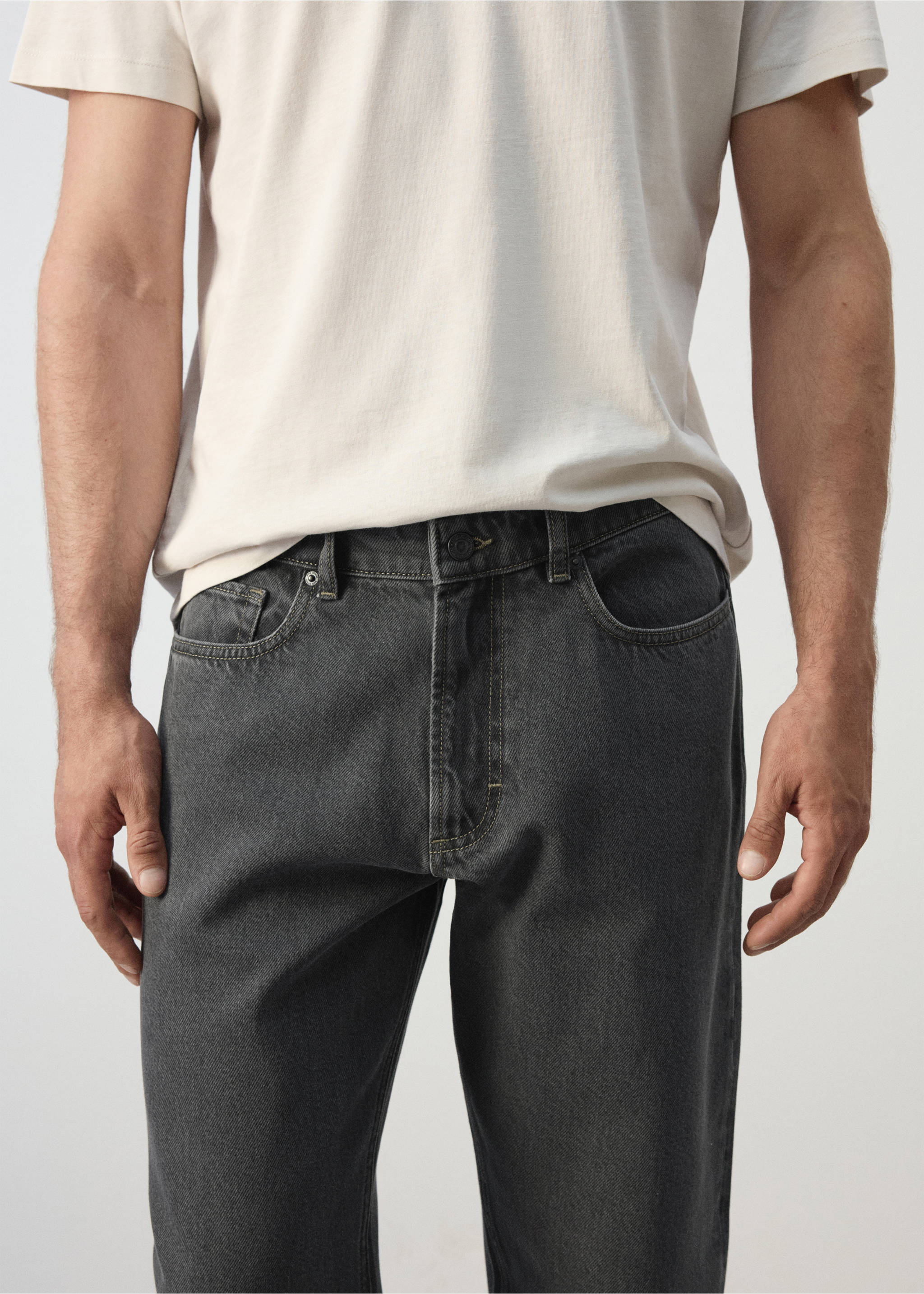 Sammy cropped carrot fit jeans - Details of the article 1, Open Grey. Ref: 37034404-00.