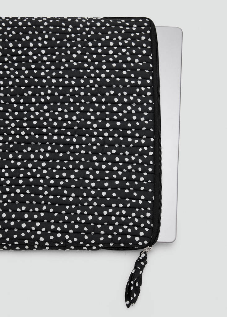 Laptop sleeve with spot print — Black