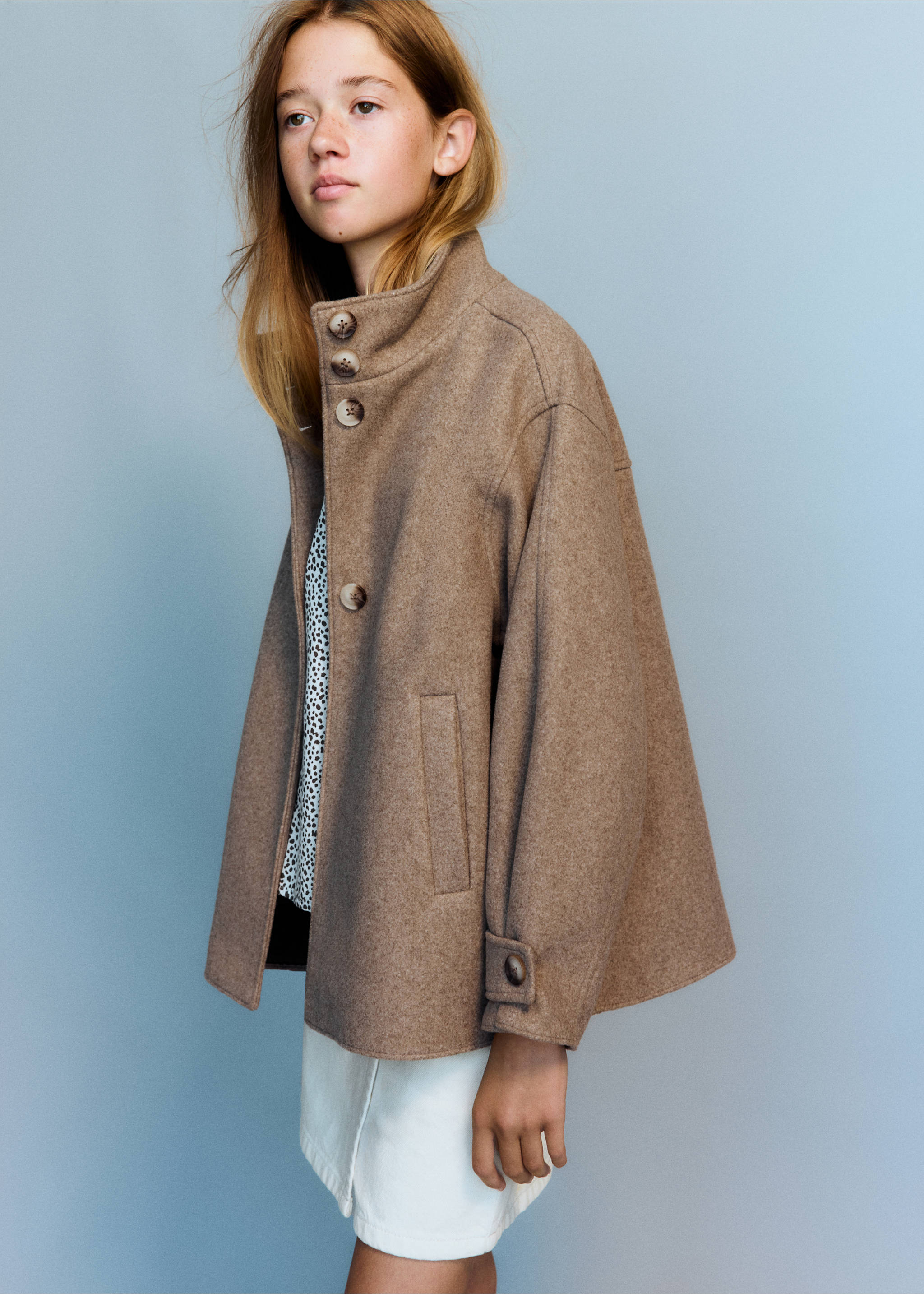 Funnel neck wool coat - Details of the article 4, Medium Brown. Ref: 37034432-00.