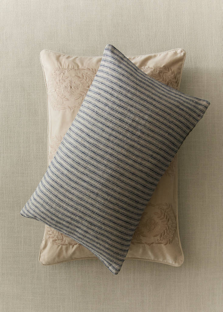 Linen striped cushion cover 30x50 cm — Blue