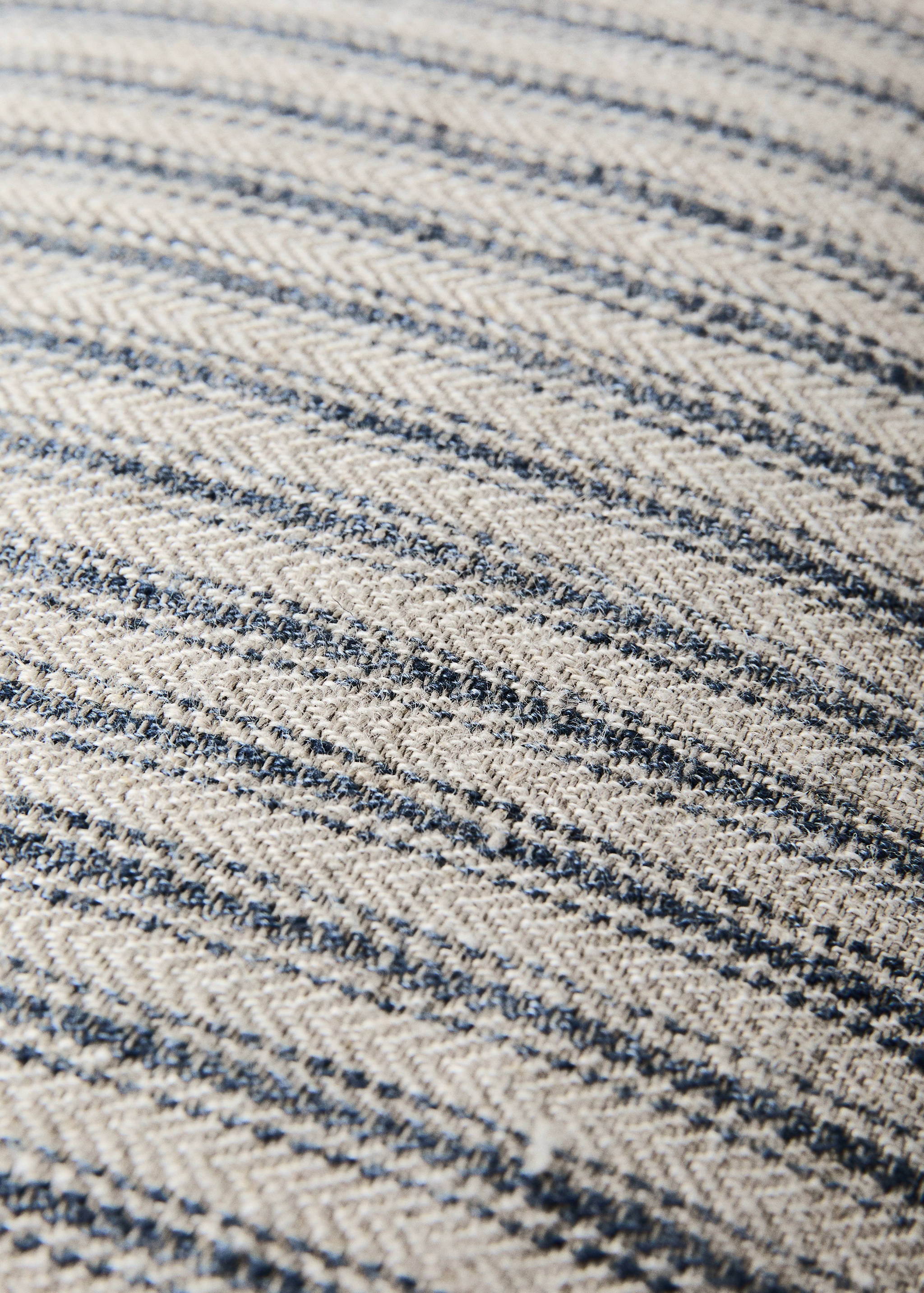 Linen striped cushion cover 30x50 cm - Details of the article 3