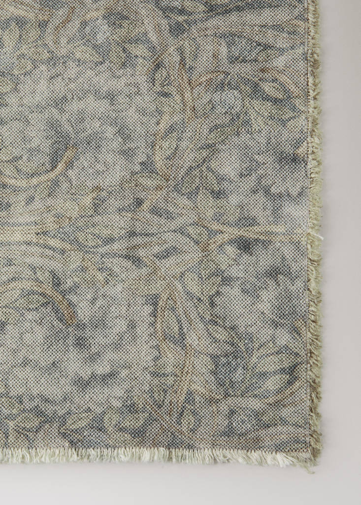 Ornamental print cotton-linen tablecloth for 6 or 8 guests — Blue
