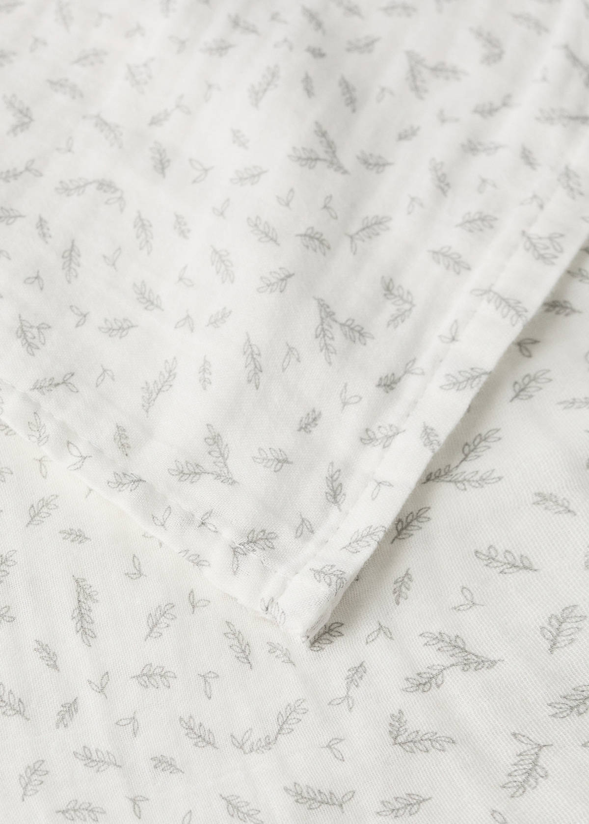 Printed cotton muslin swaddle blanket — Ecru