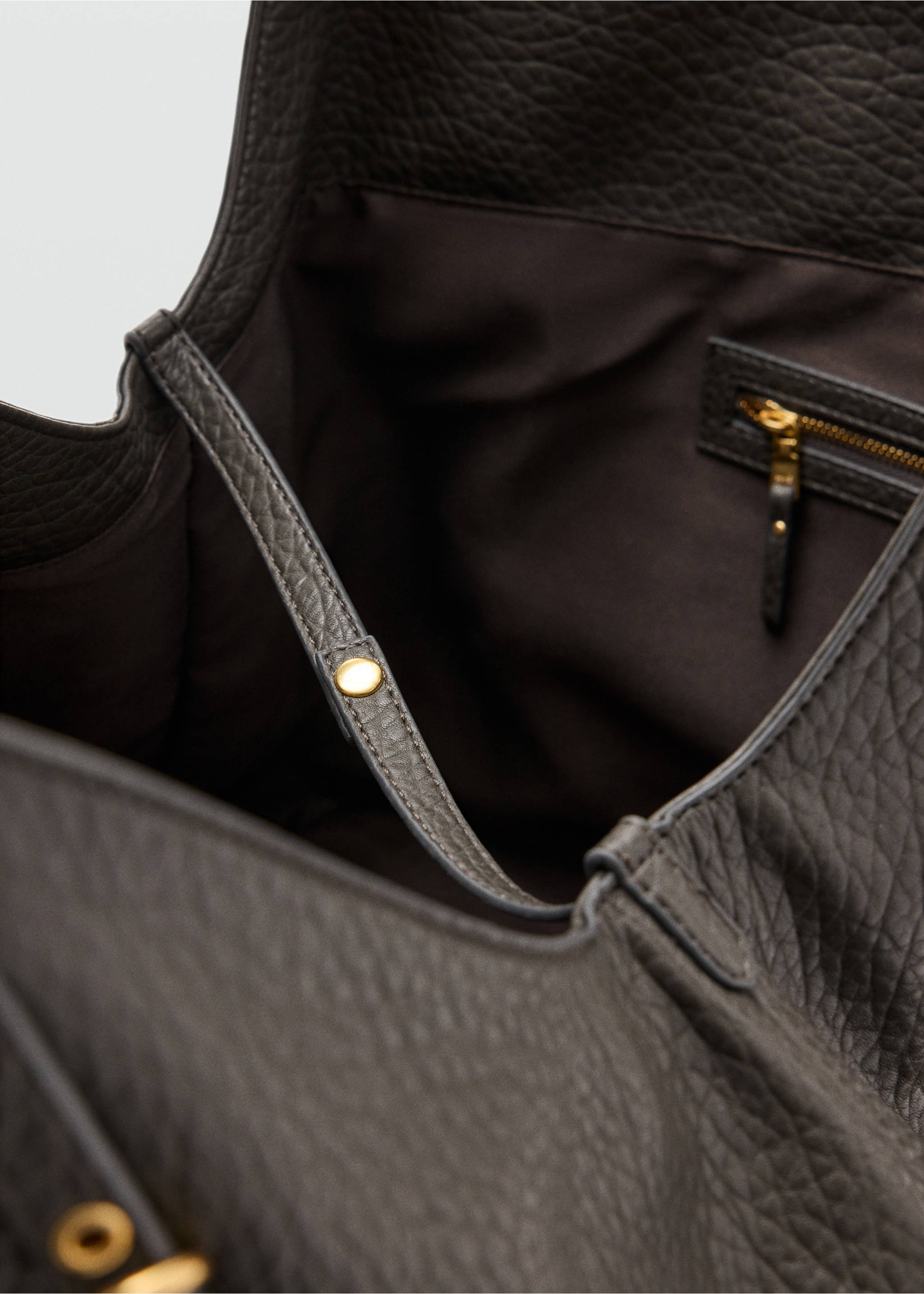 Large large-buckle bucket bag - Details of the article 2, Grey. Ref: 37034460-00.
