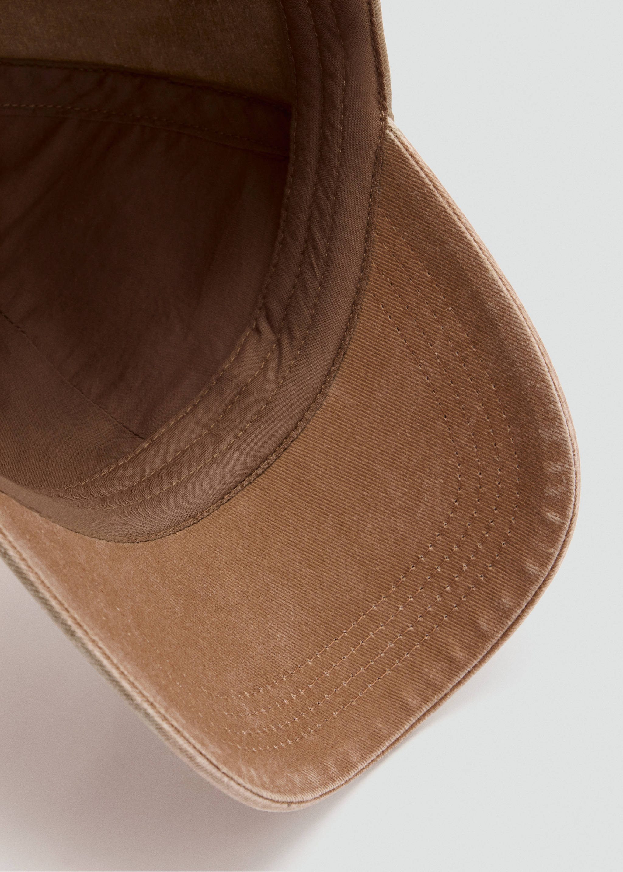 Embroidered distressed-effect cap - Details of the article 2