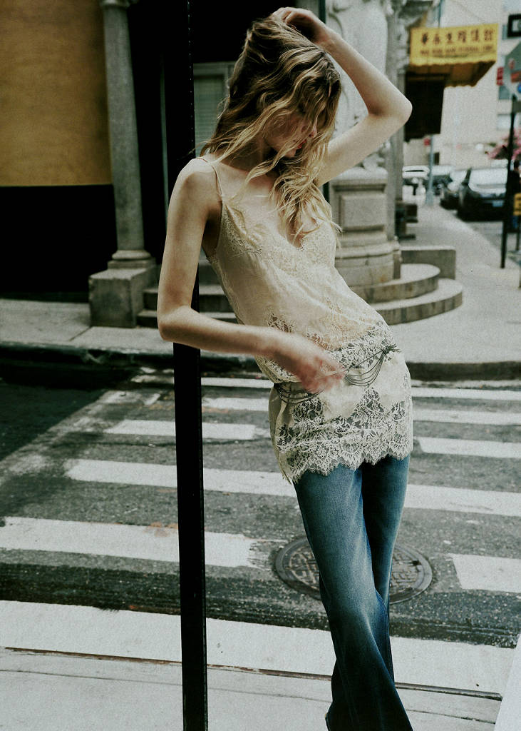 V-neck lace top — Ecru