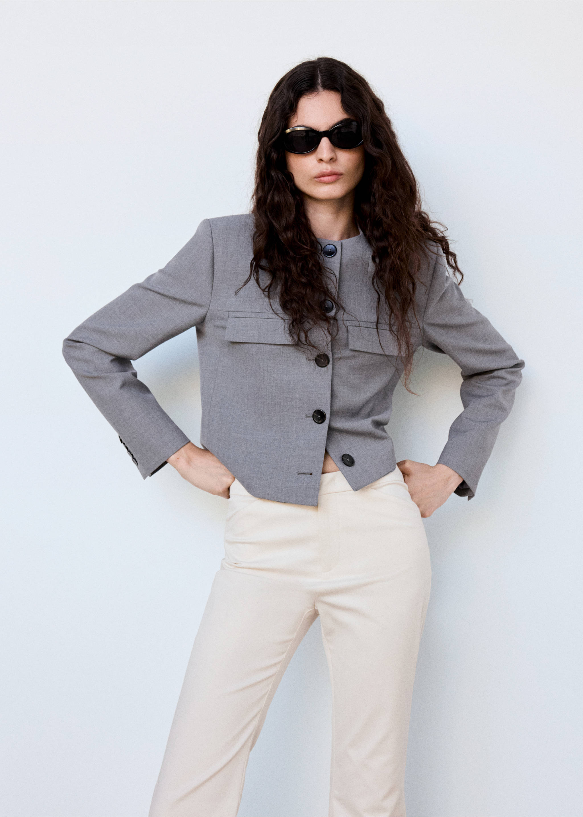 High-waisted flared trousers - Details of the article 3, Ecru. Ref: 37034474-00.