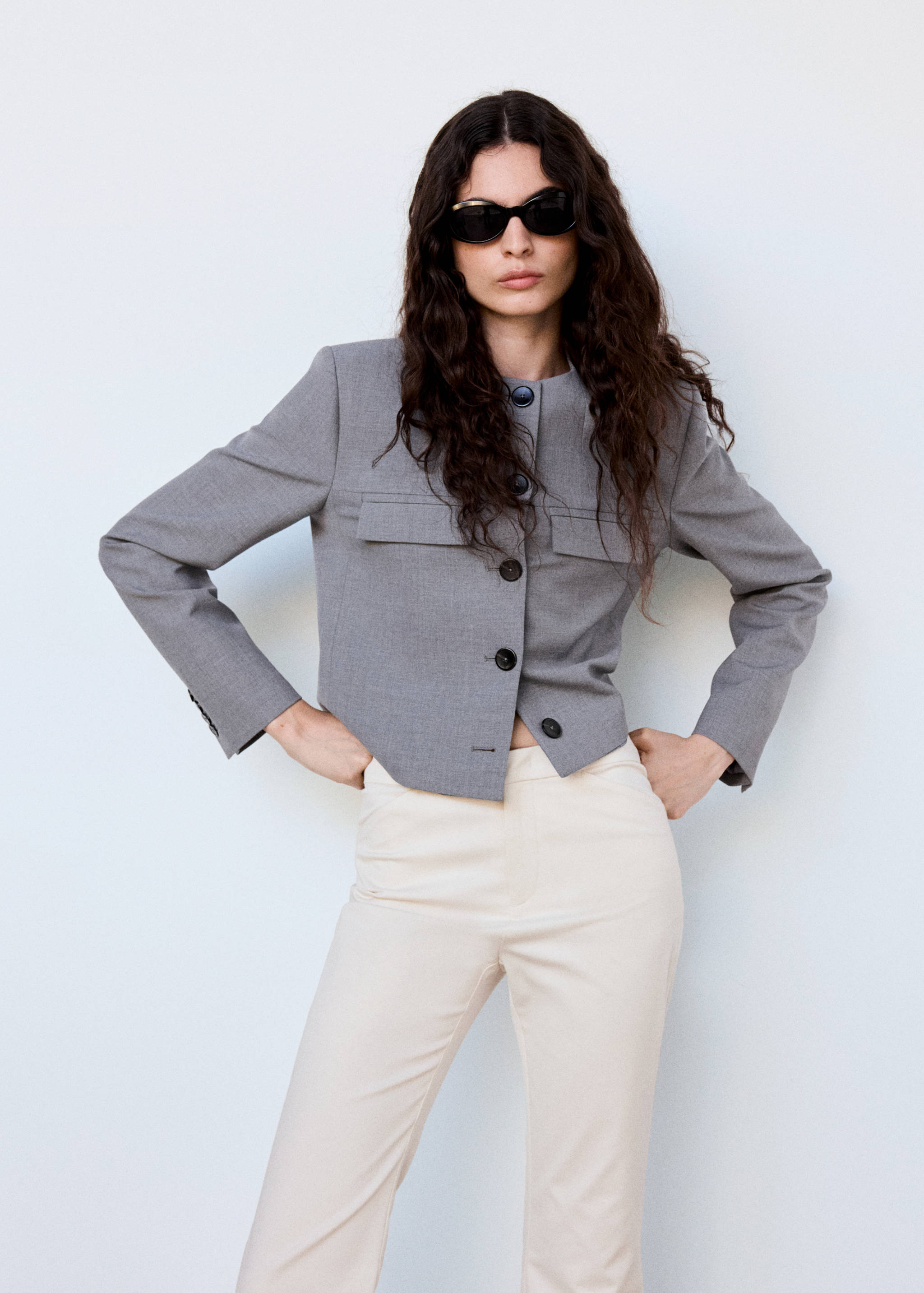 High-waisted flared trousers - Details of the article 3