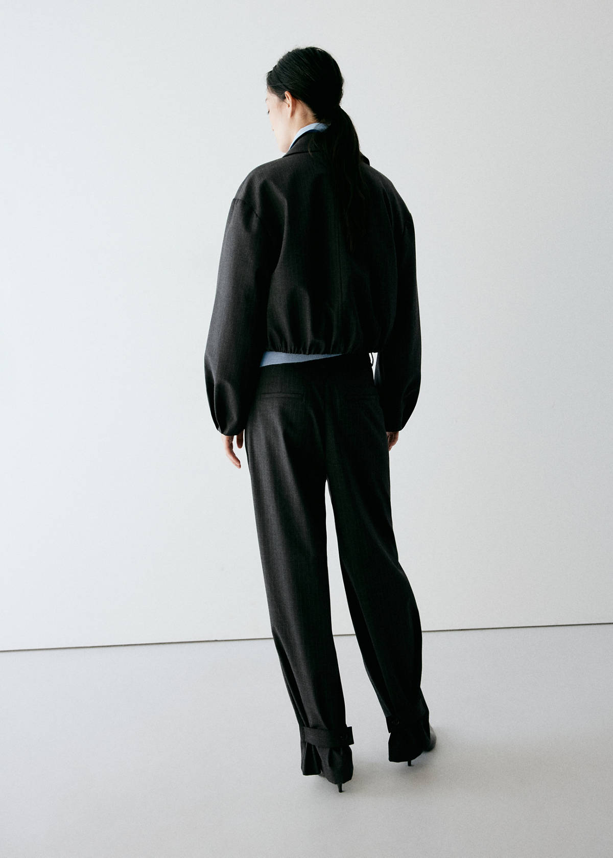 Adjustable-hem pinstripe trousers — Grey