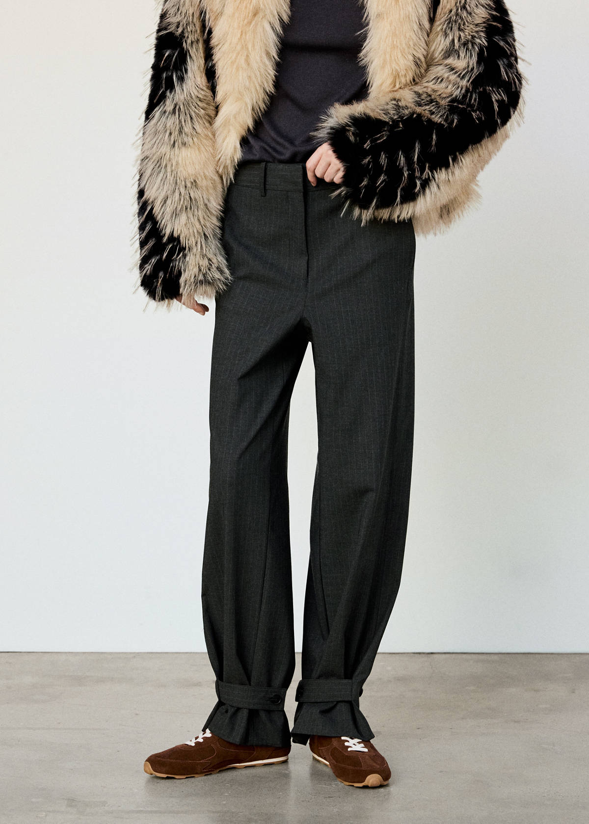 Adjustable-hem pinstripe trousers — Grey