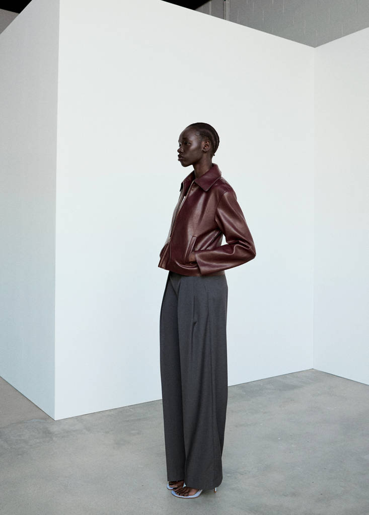 Straight-fit pleated trousers — Grey