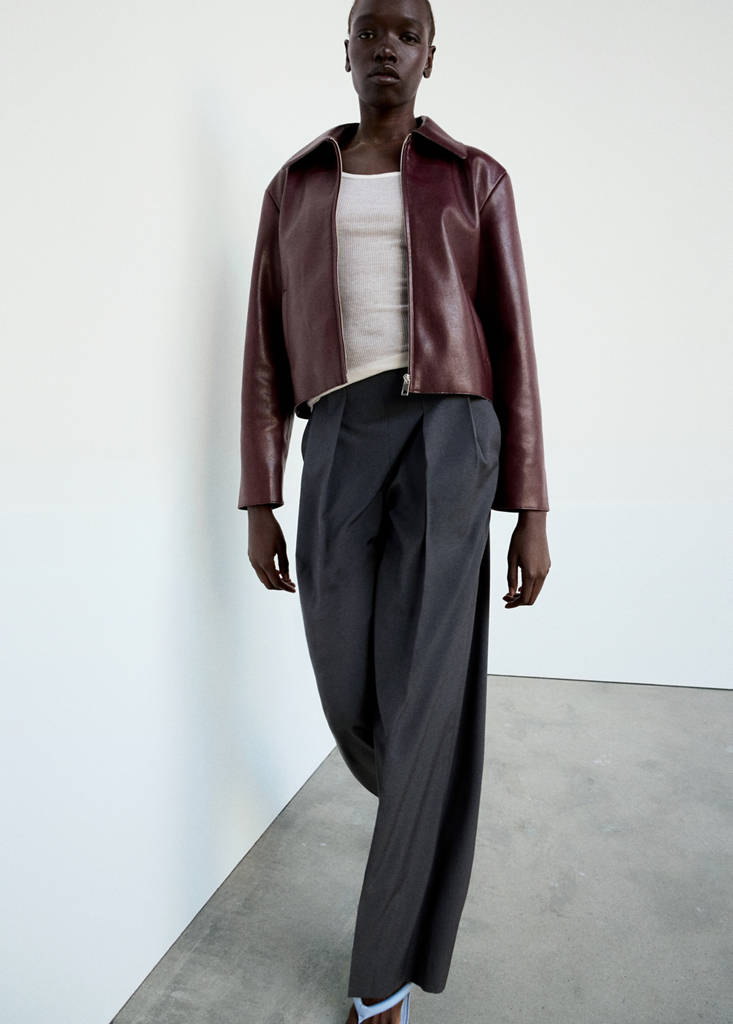 Straight-fit pleated trousers — Grey