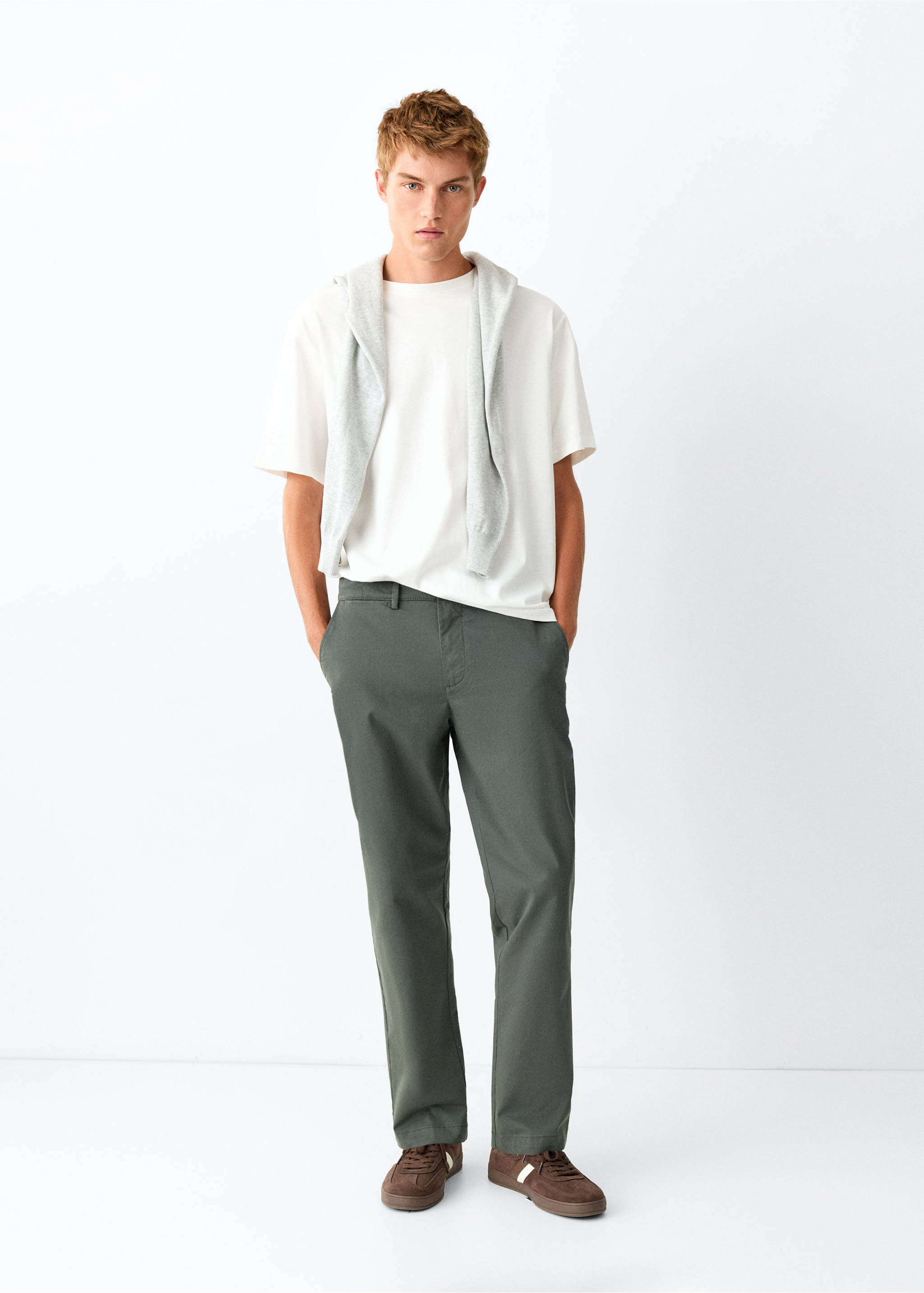 Pantalón chino algodón - Plano general, Verde pastel. Ref: 37034780-00.