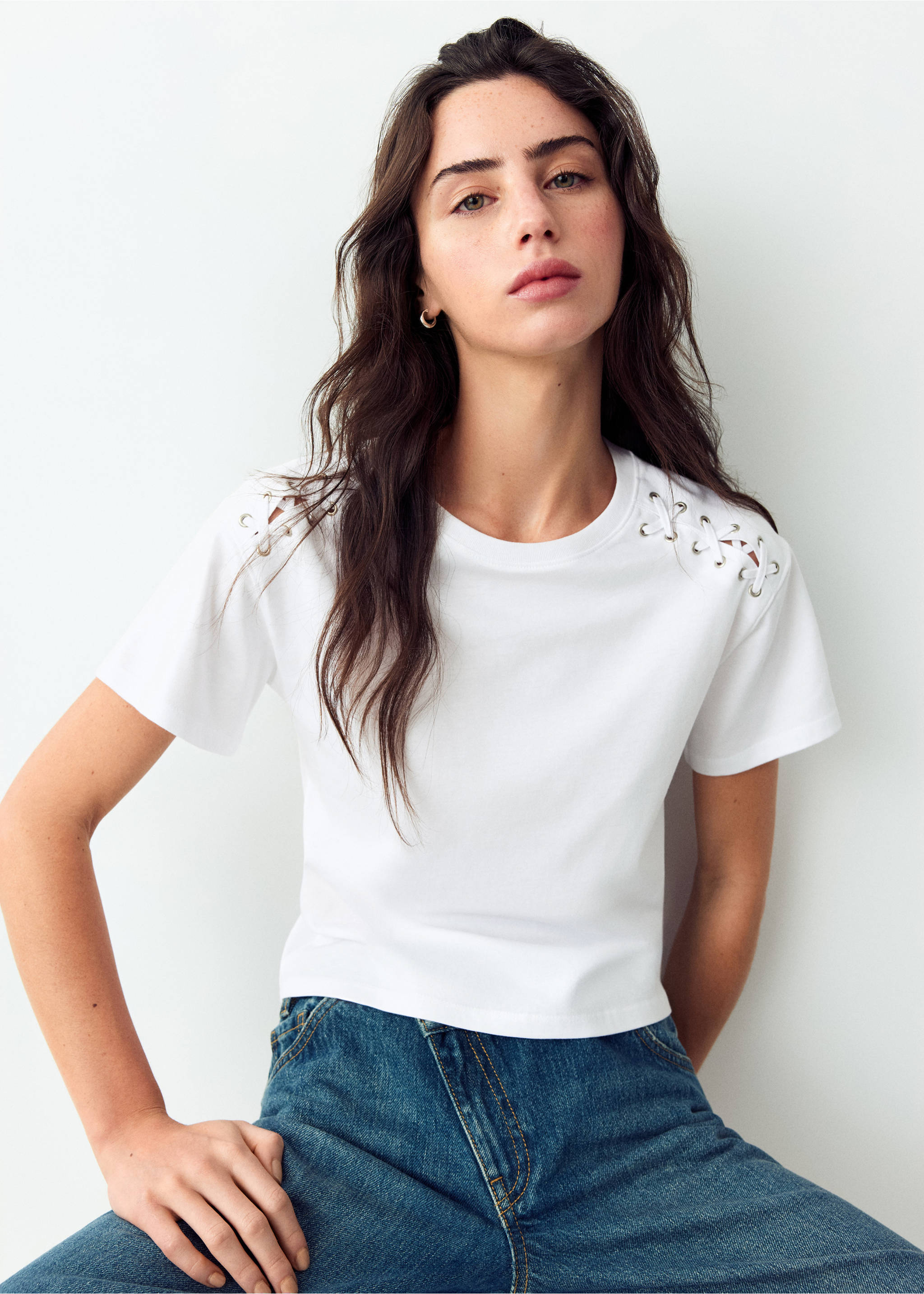 Fitted T-shirt with crisscross lacing - Medium plane, Off White. Ref: 37034782-00.