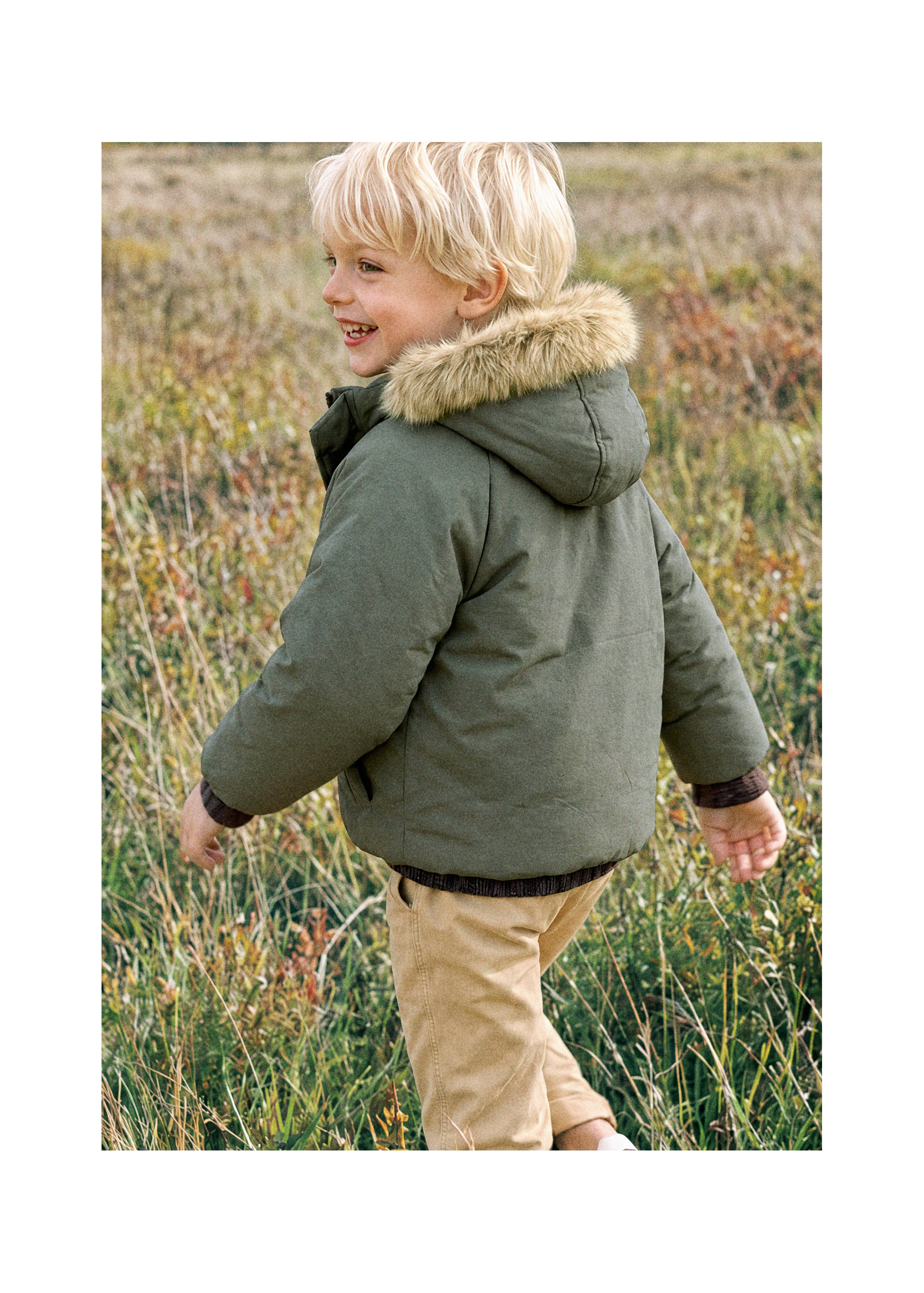 Puffer coat with fur-effect hood - Details of the article 6, Green. Ref: 37035151-00.