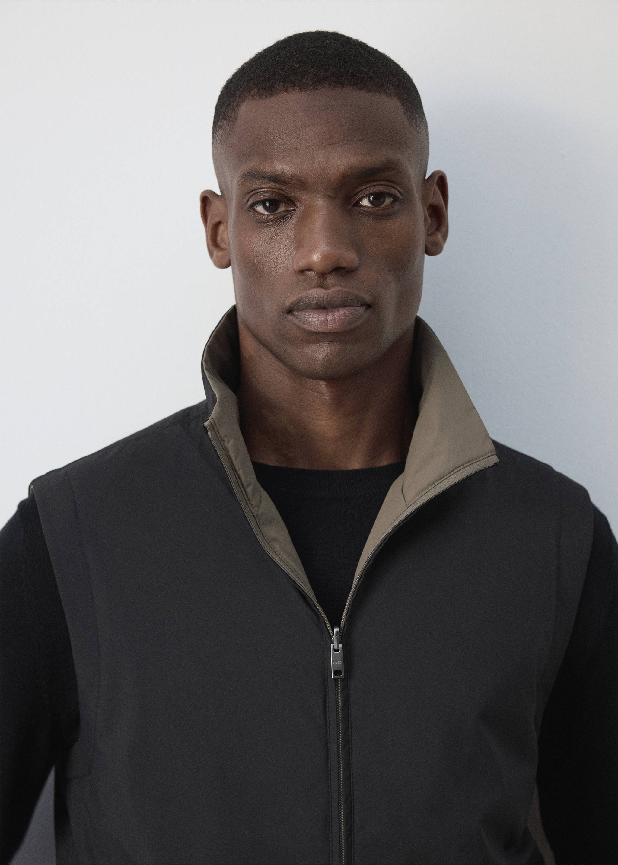 Waistcoat nadast - Details of the article 1, Black. Ref: 37035153-00.