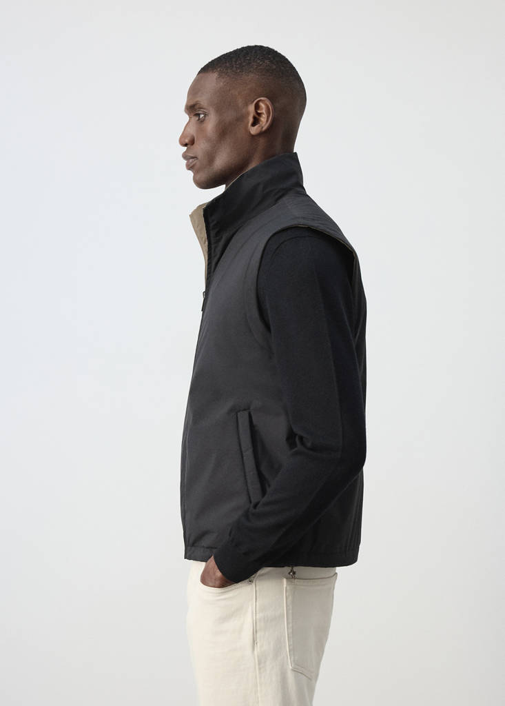 Reversible water-repellent gilet — Black