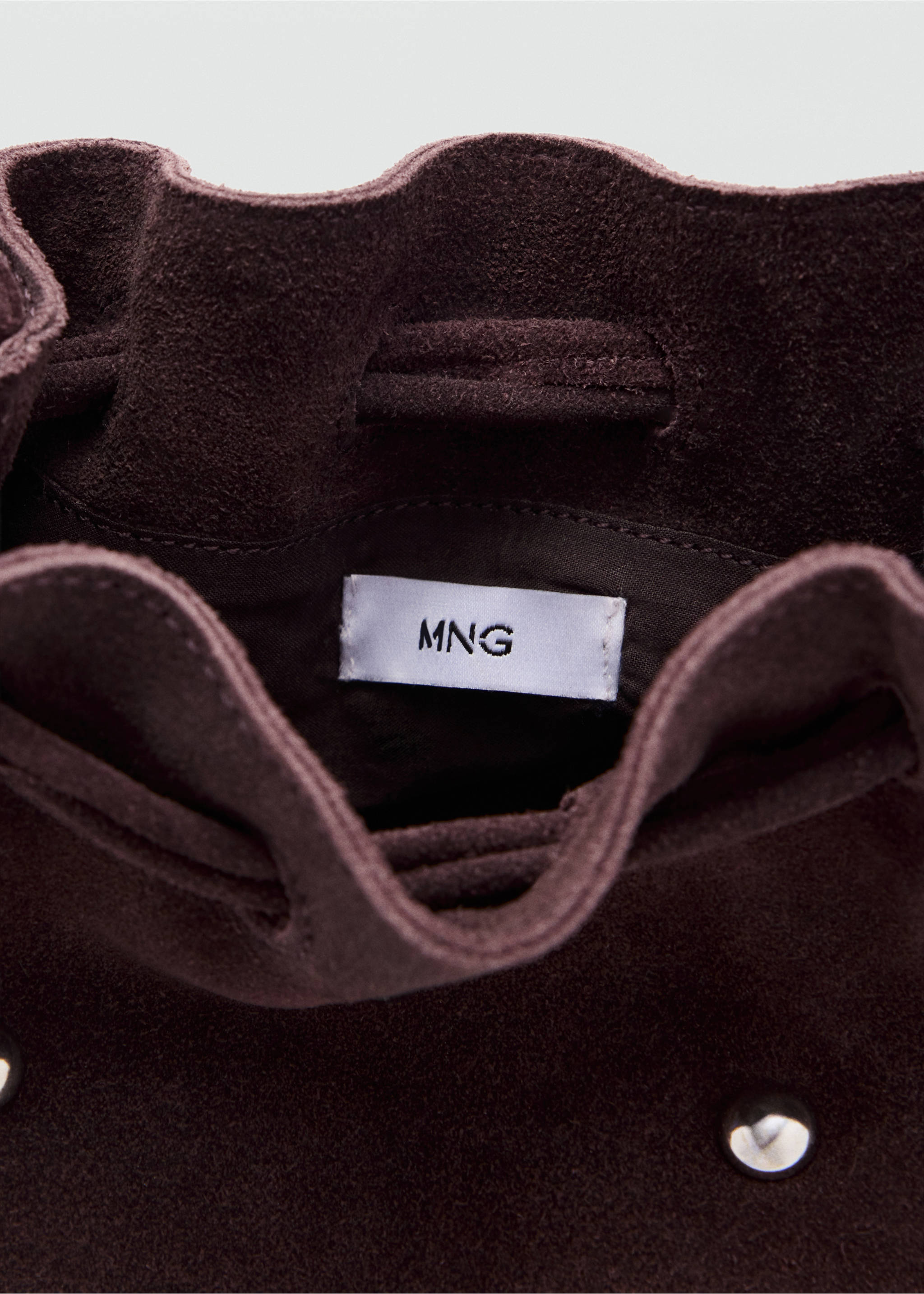 Mini leather bucket bag - Details of the article 2, Chocolate. Ref: 37035159-00.