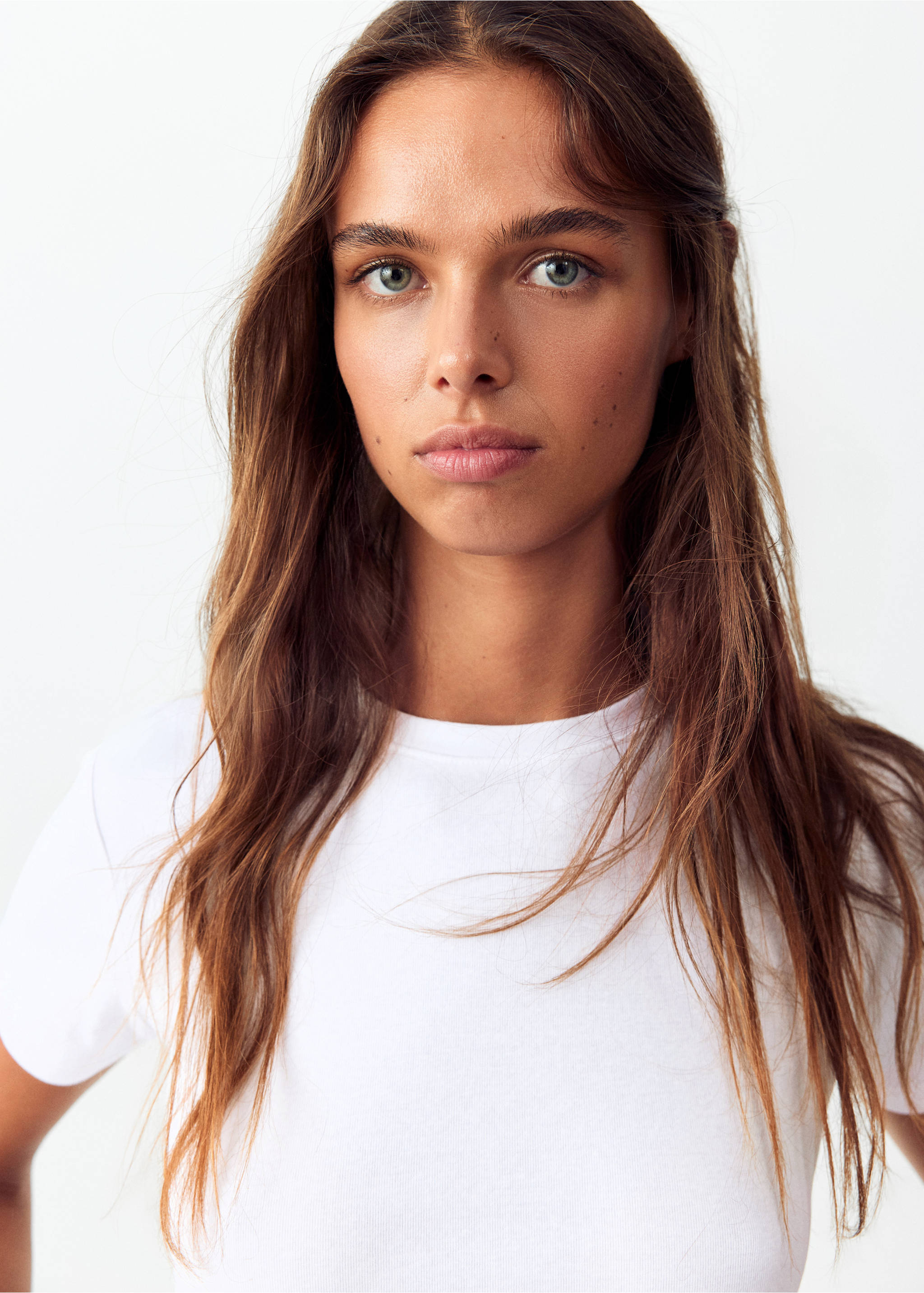 Slim-fit short-sleeved T-shirt - Details of the article 1, Off White. Ref: 37035168-00.