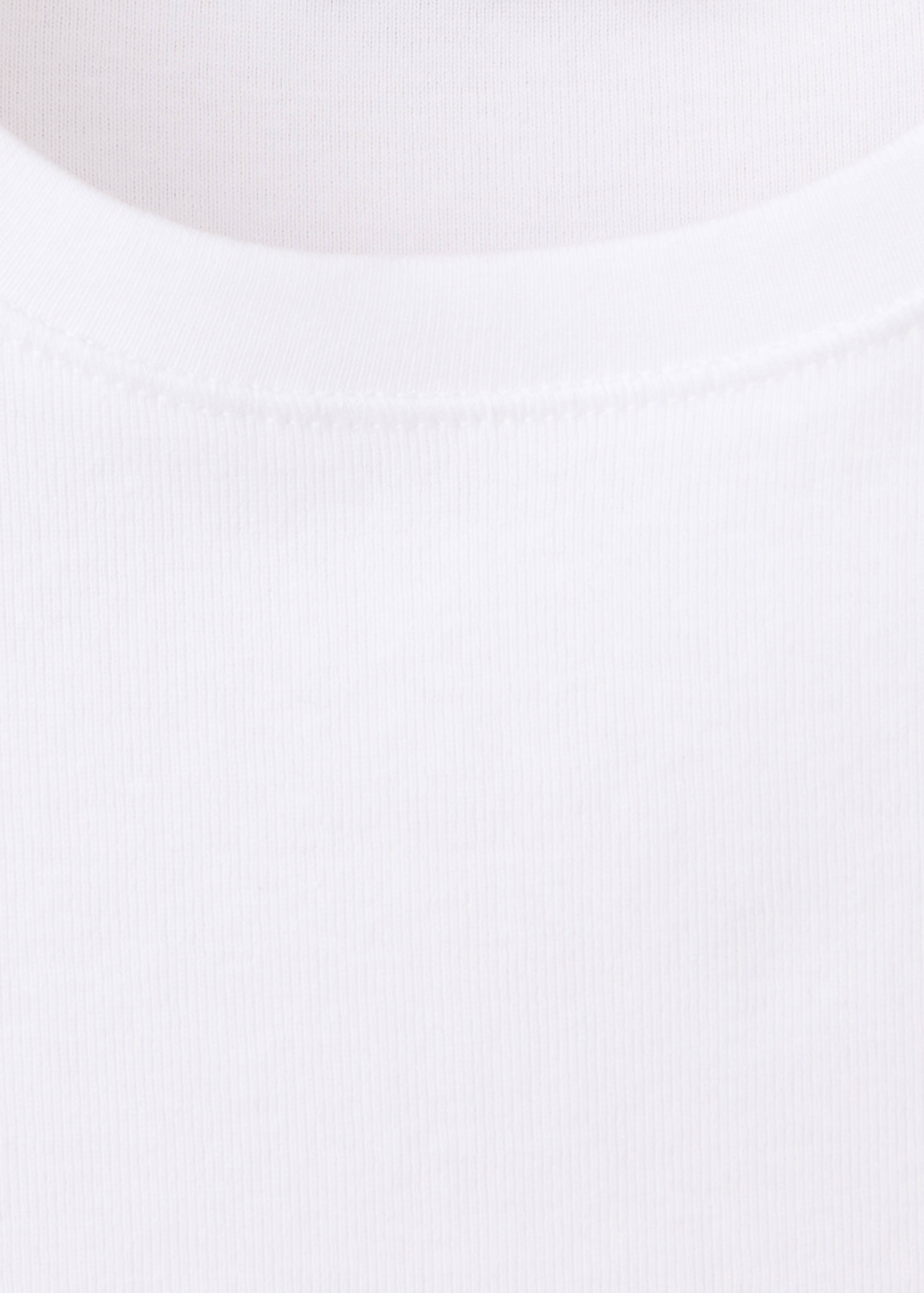 Slim-fit short-sleeved T-shirt - Details of the article 8