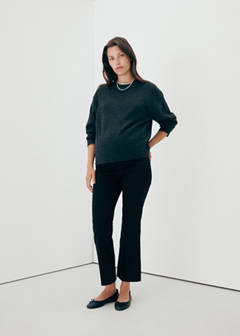 Maternity flared cropped jeans — Black denim 2