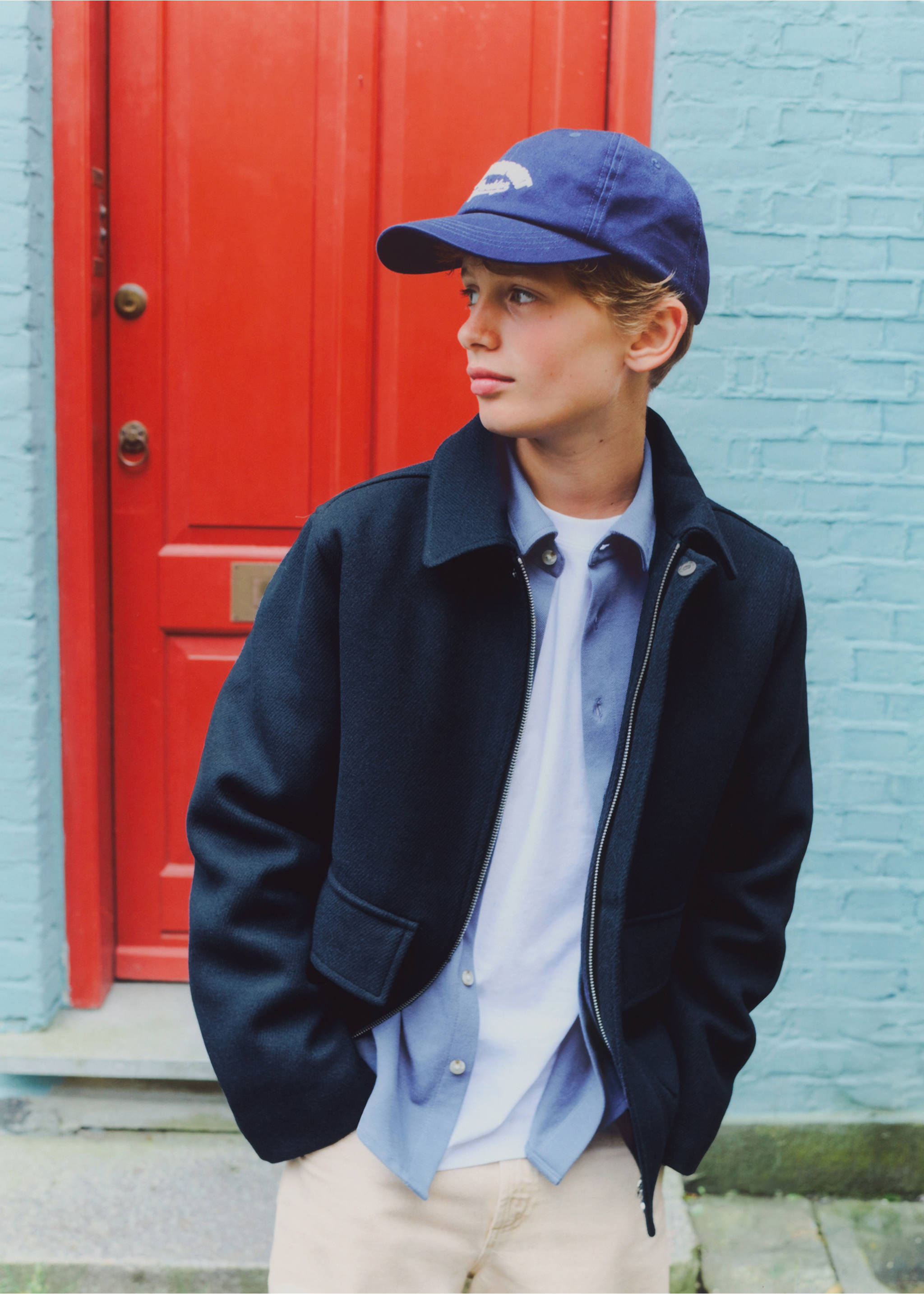 Short coat with patch pockets - Details of the article 6, Navy. Ref: 37035173-00.