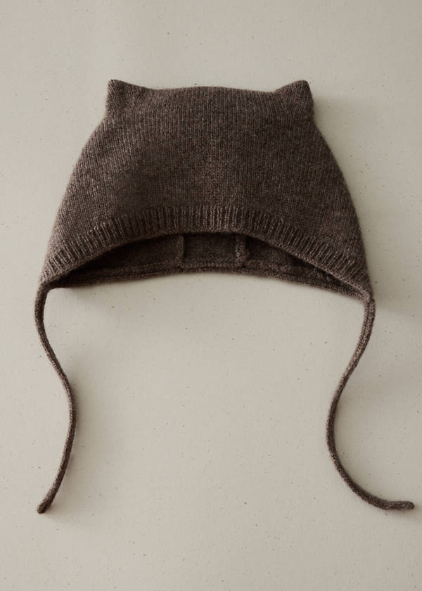 100% cashmere beanie with ties — Medium Brown