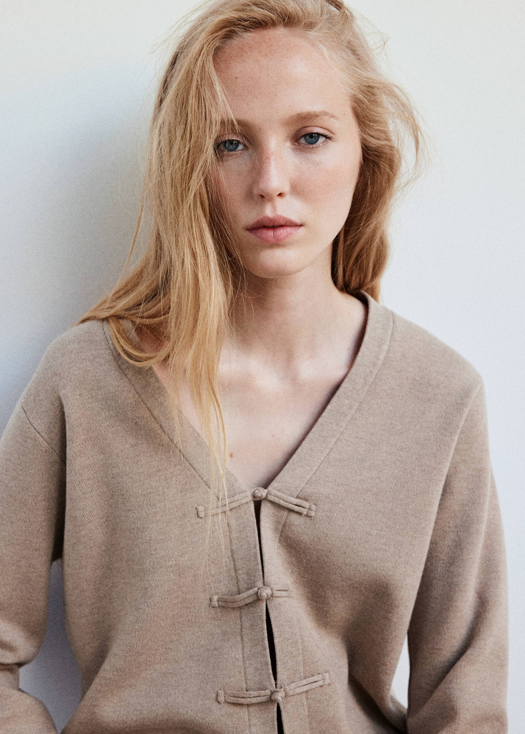 Toggle knit cardigan - Details of the article 1