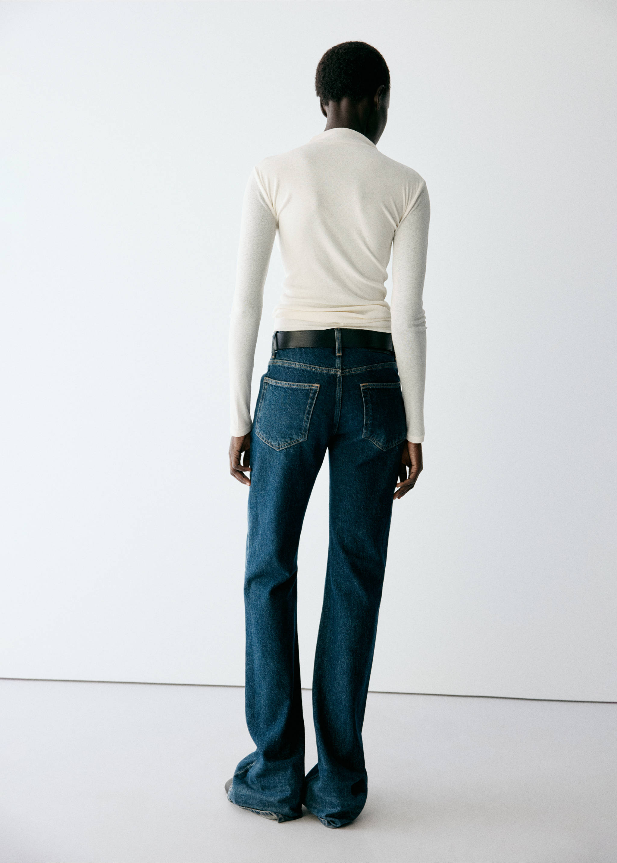 Fitted high-neck T-shirt - Verso do artigo, Cru. Ref: 37035856-00.