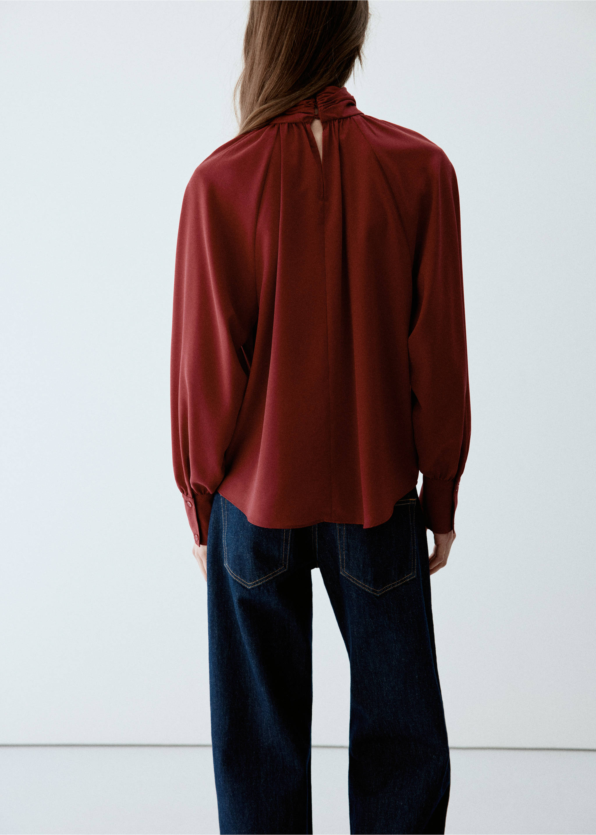 BLOUSE STUT - Verso de l’article, Grenat. Ref: 37035860-00.