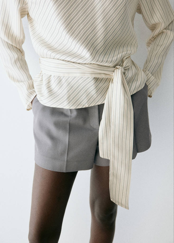 Striped blouse with tie at the waist — Ecru