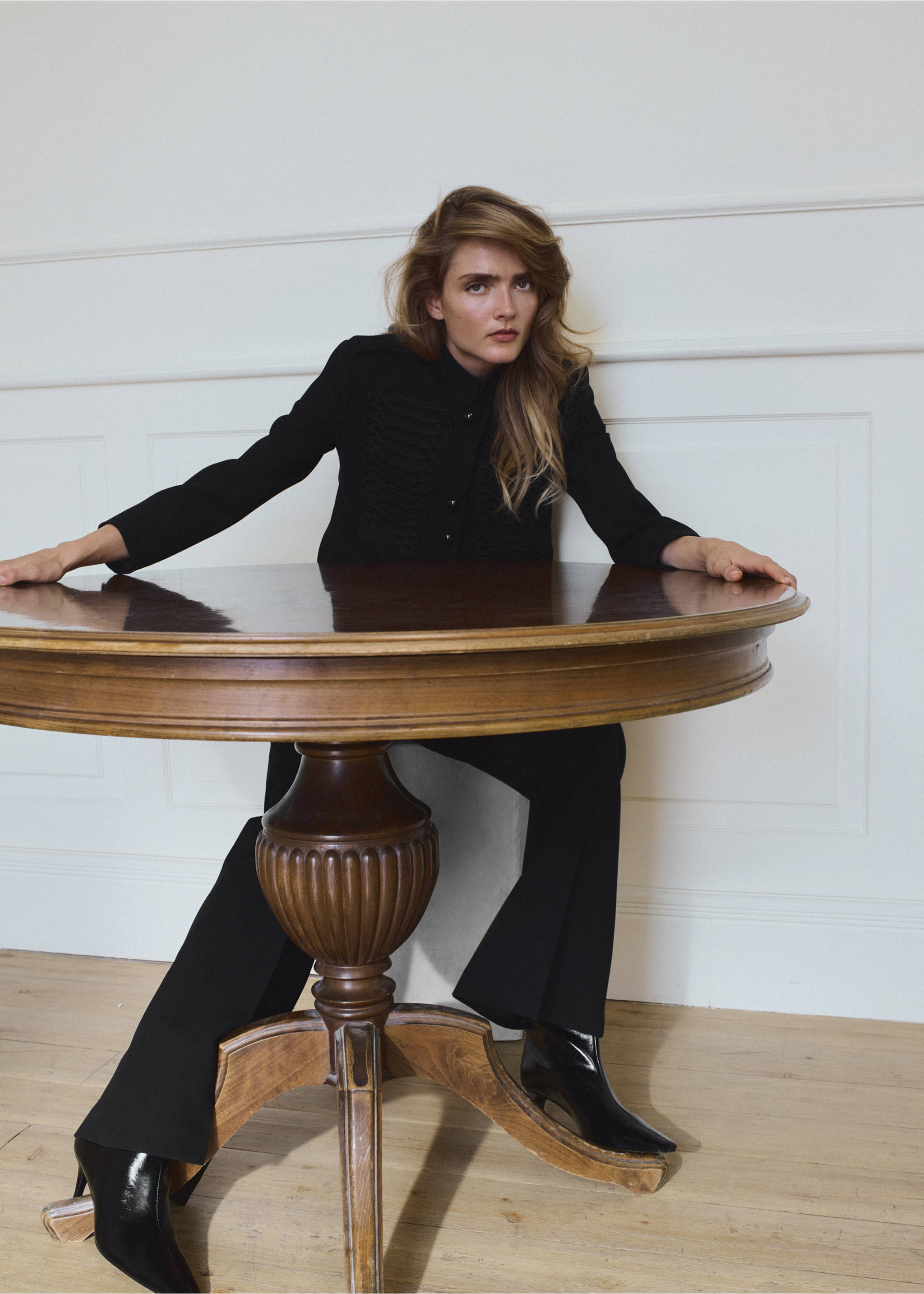 Frog-button jacket with band collar - Details of the article 1, Black. Ref: 37035870-01.