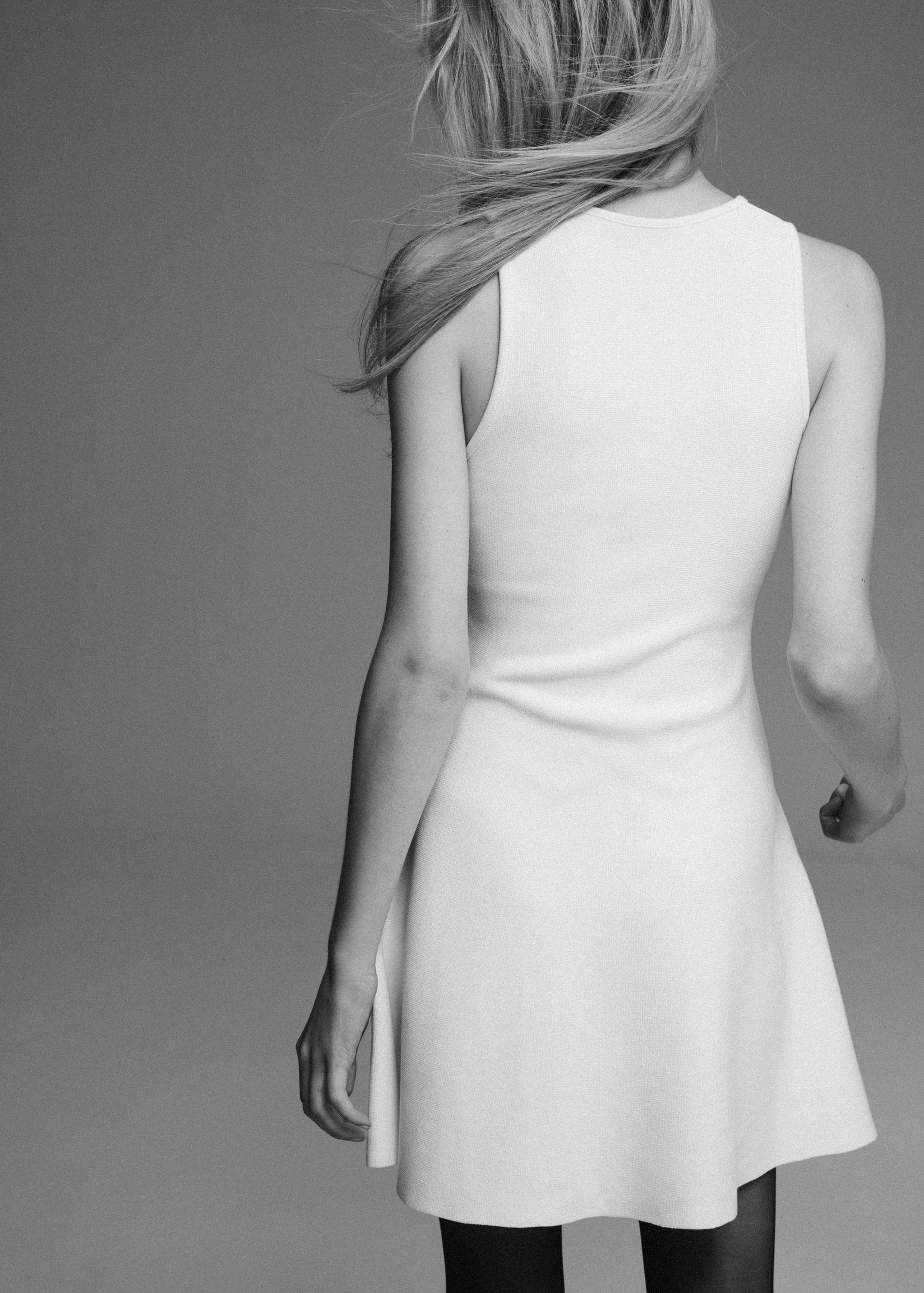 Fine-knit flared dress - Reverse of the article
