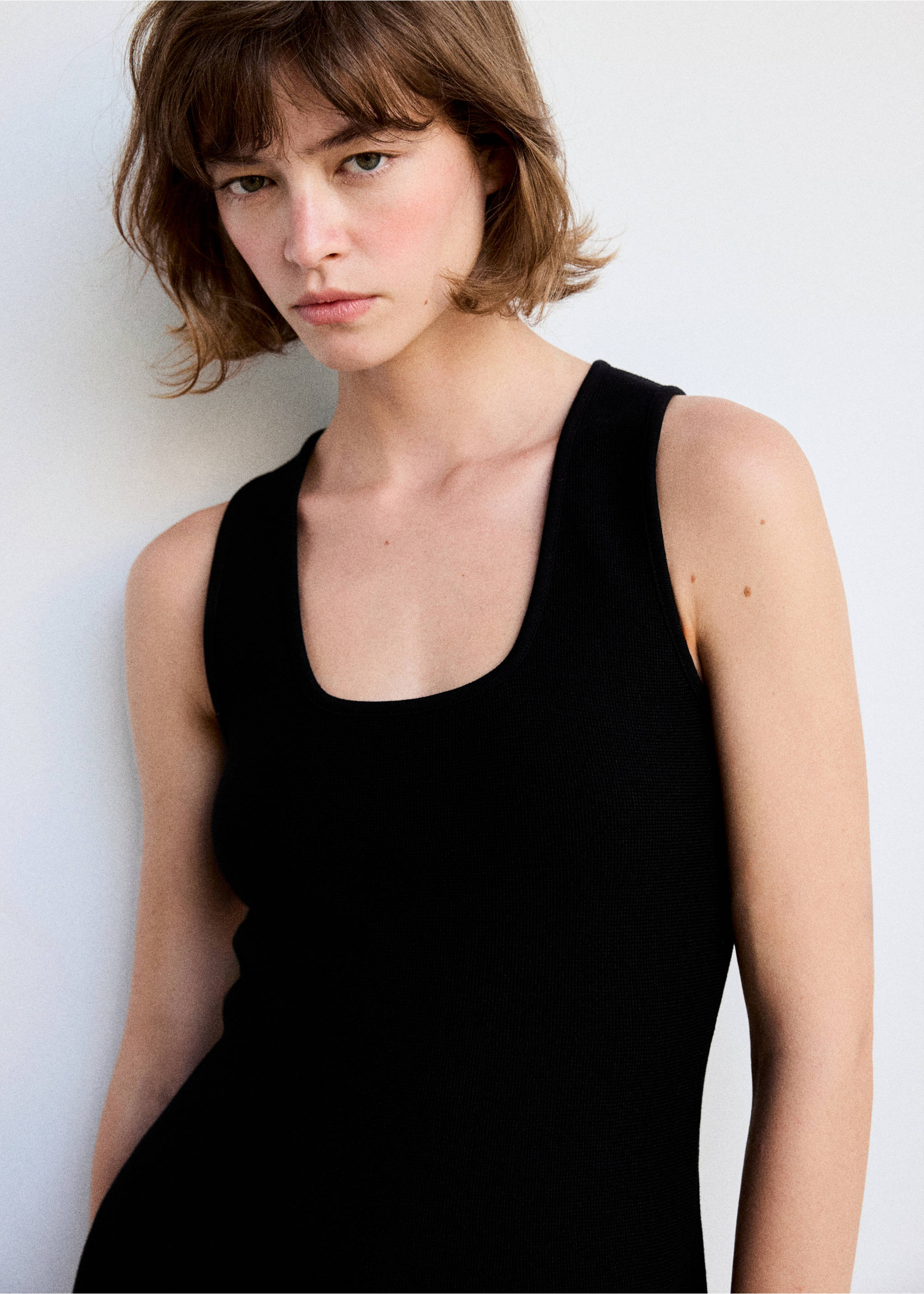 Fine-knit flared dress - Details of the article 1, Black. Ref: 37035879-00.