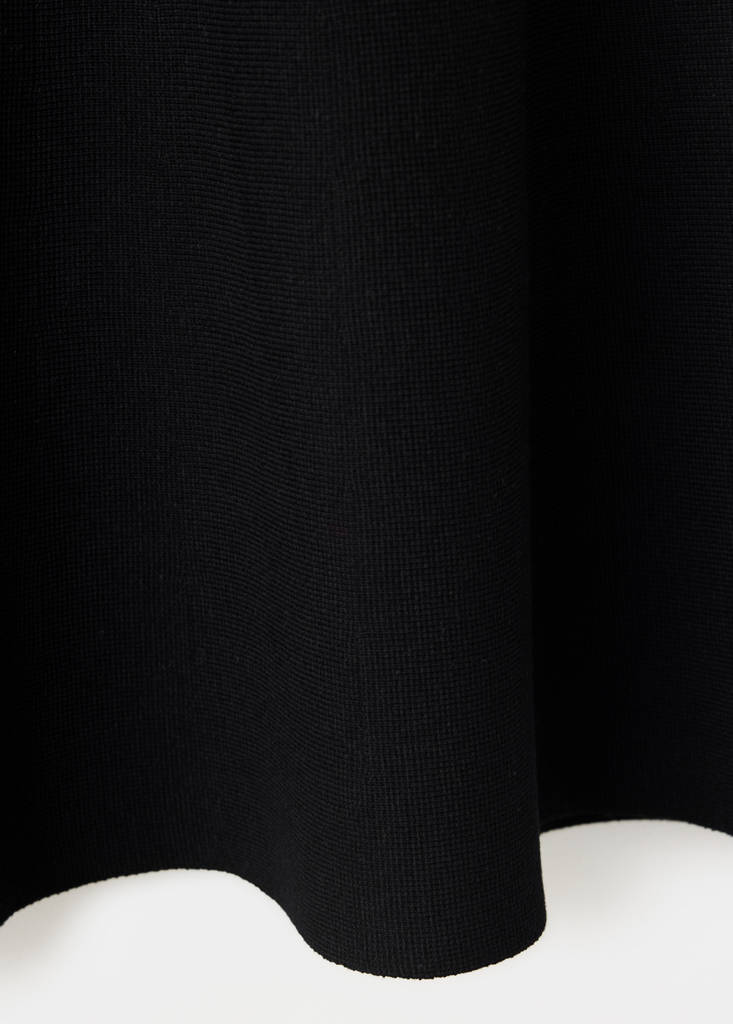 Fine-knit flared dress — Black
