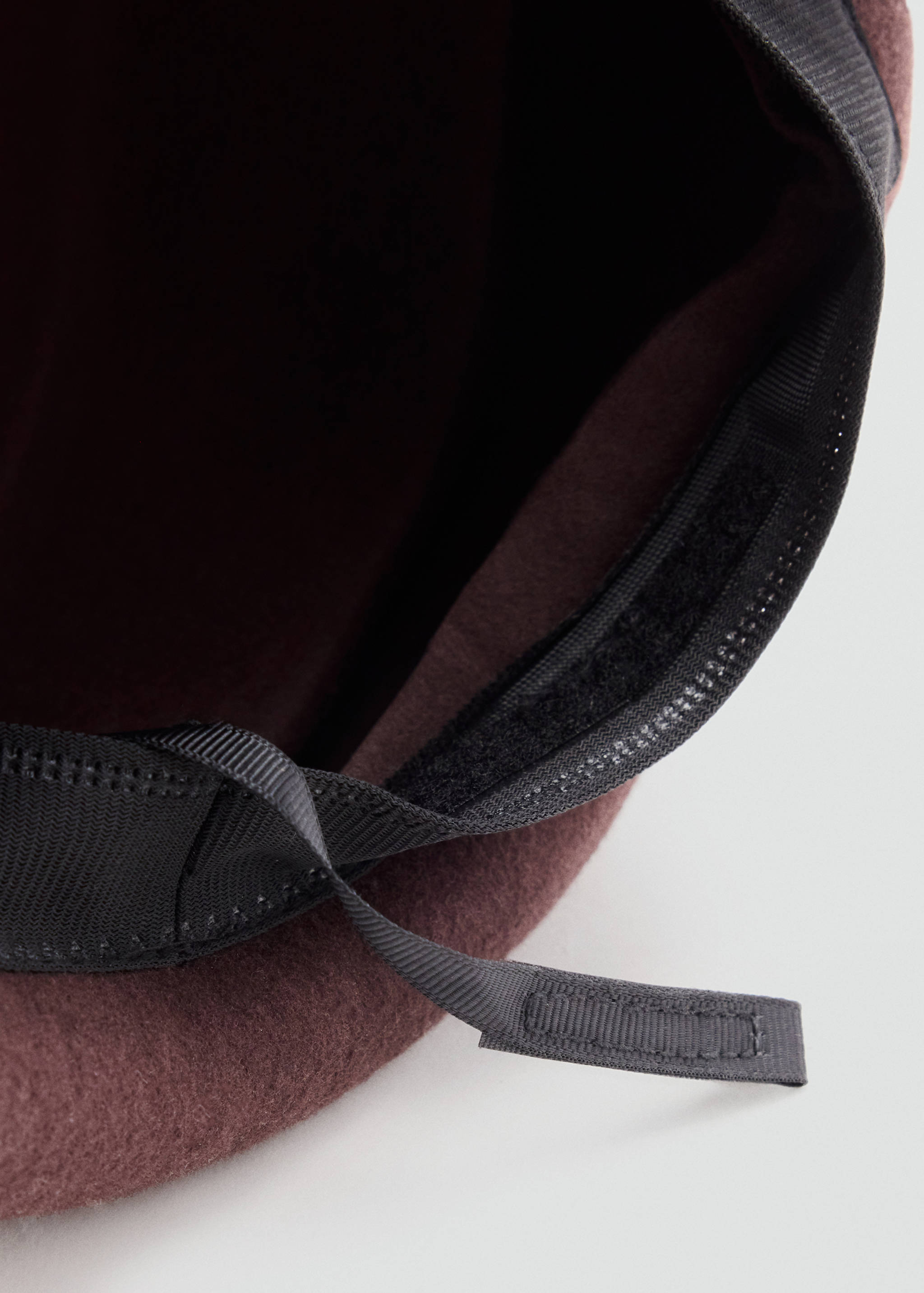 100% wool hat - Details of the article 2