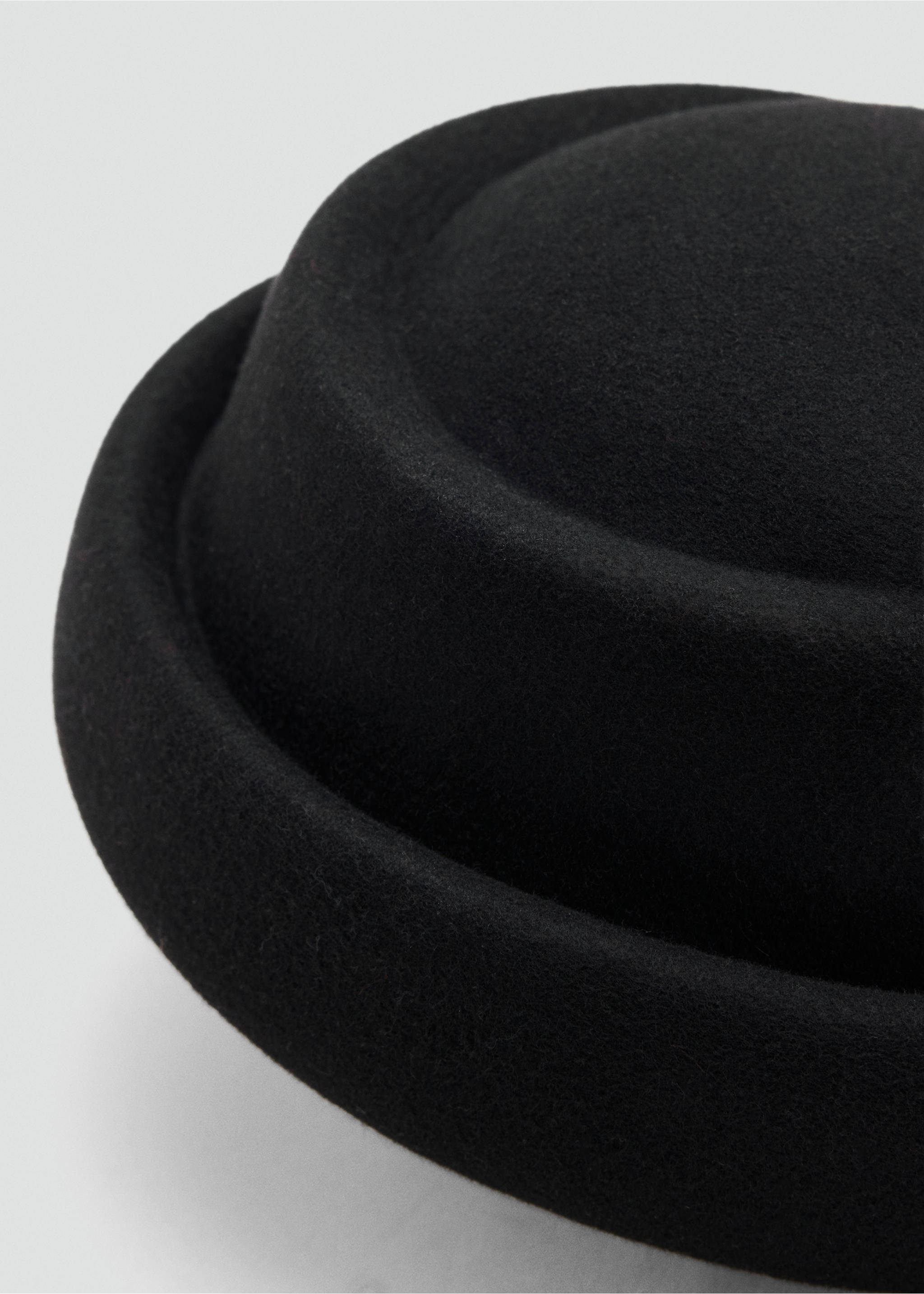 Chapeau 100 % laine - Détail de l'article 1, Noir. Ref: 37035981-00.
