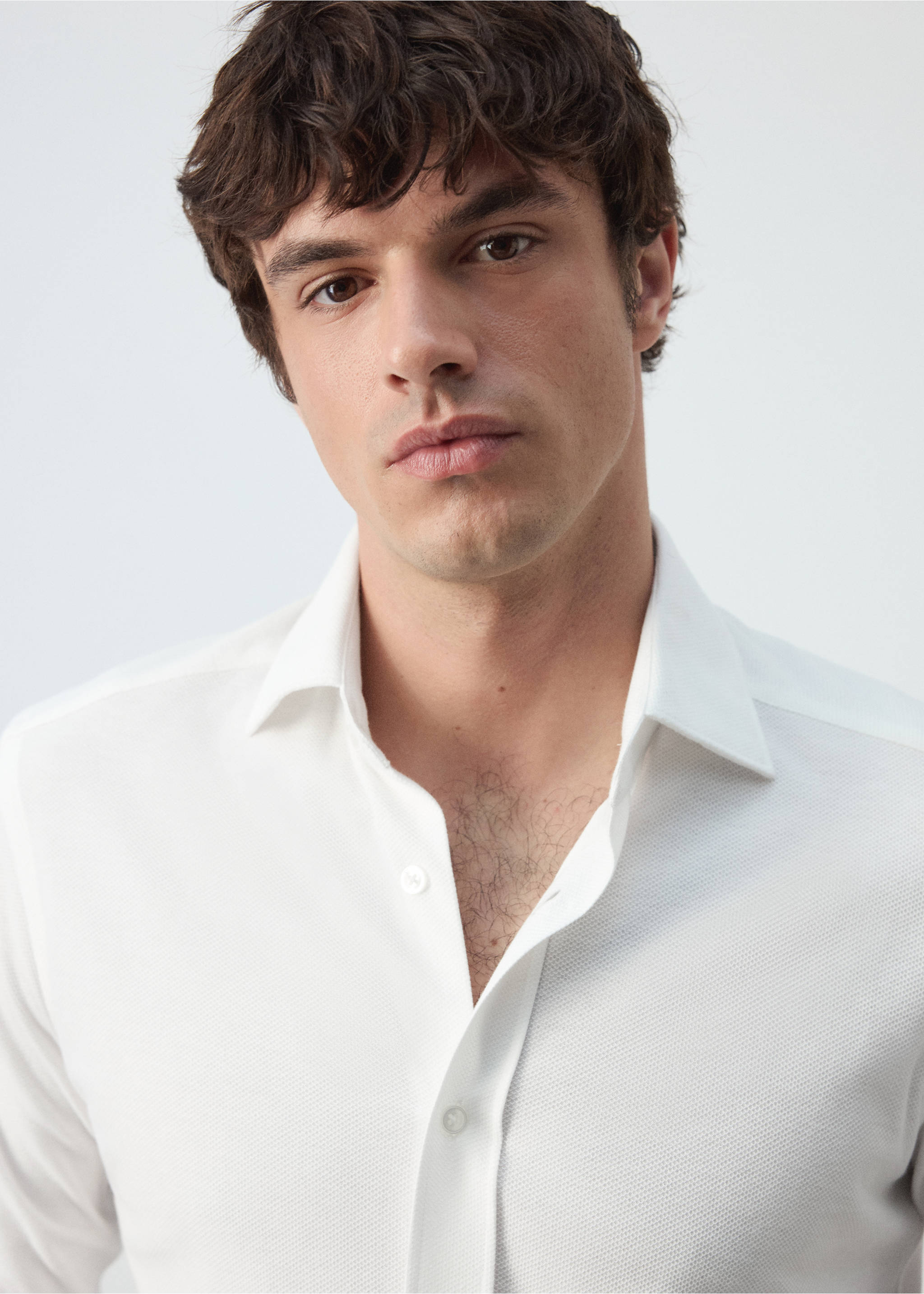 100% cotton slim-fit shirt - Details of the article 1, White. Ref: 37035986-00.