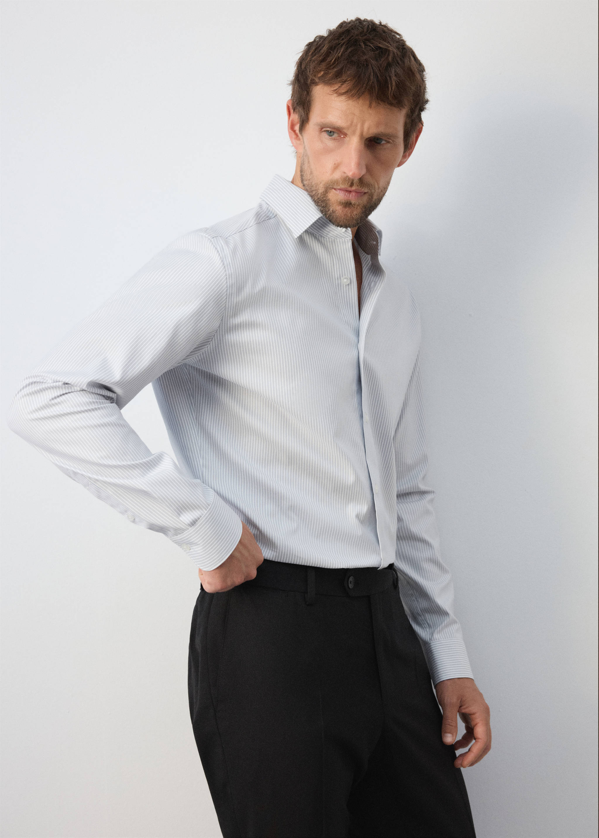 100% cotton slim-fit striped shirt - Details of the article 4