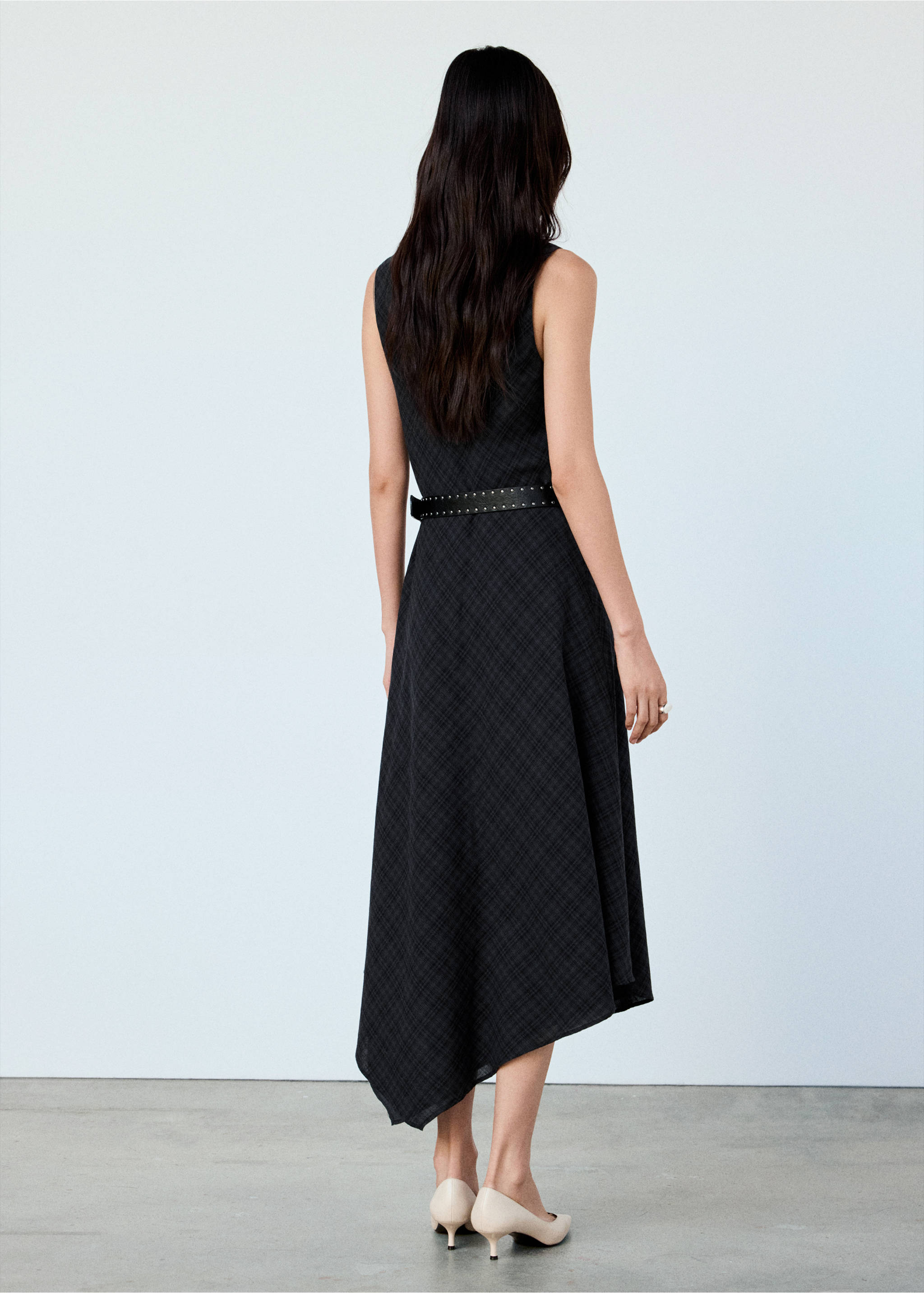 Robe à carreaux avec ceinture - Verso de l’article, Gris. Ref: 37035990-00.